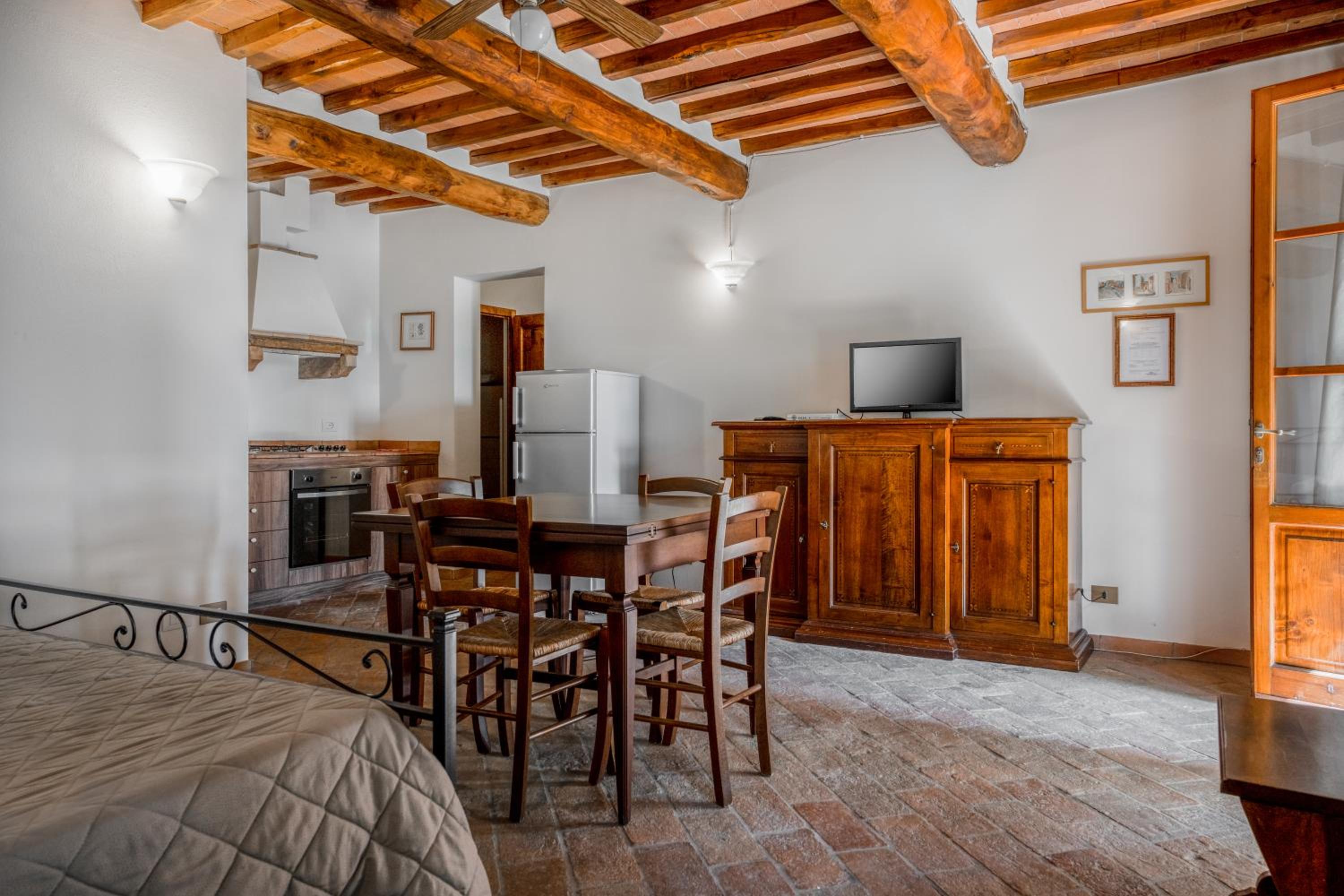 Podere Mezzastrada - Place of Charme
