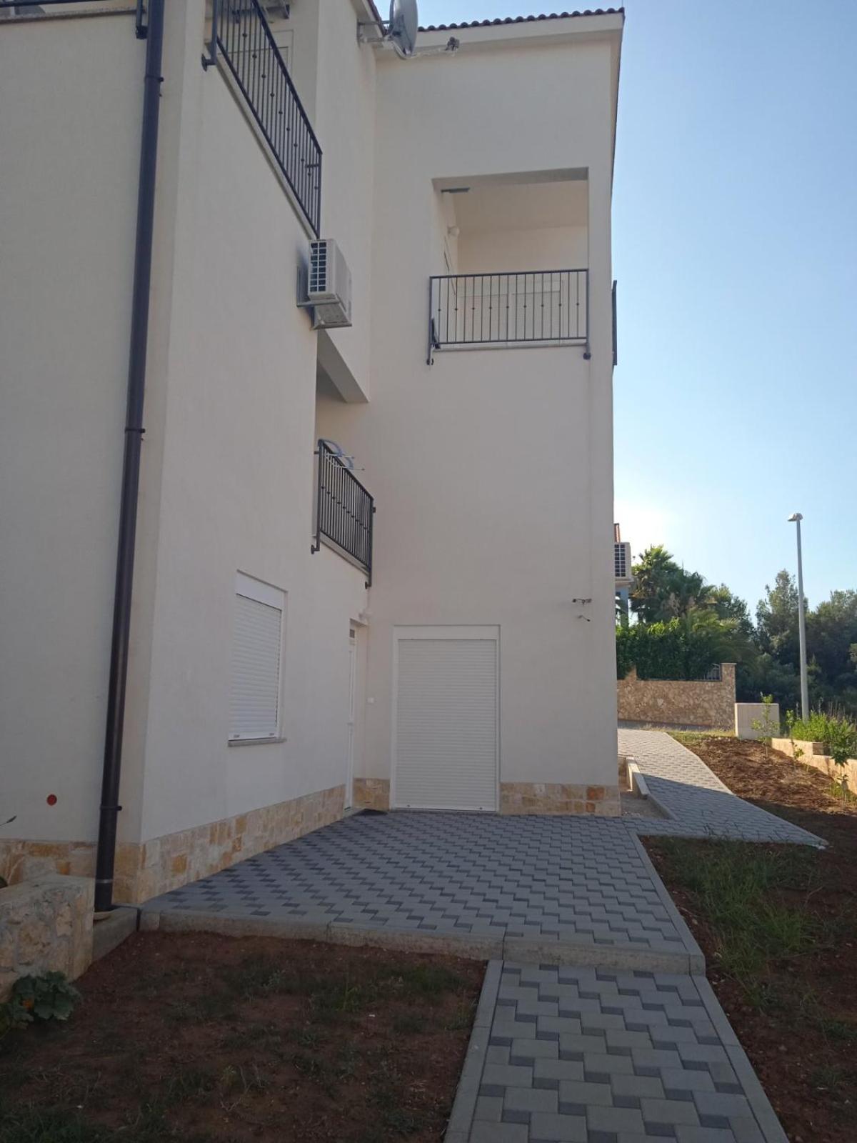 Apartments Jela view 2
