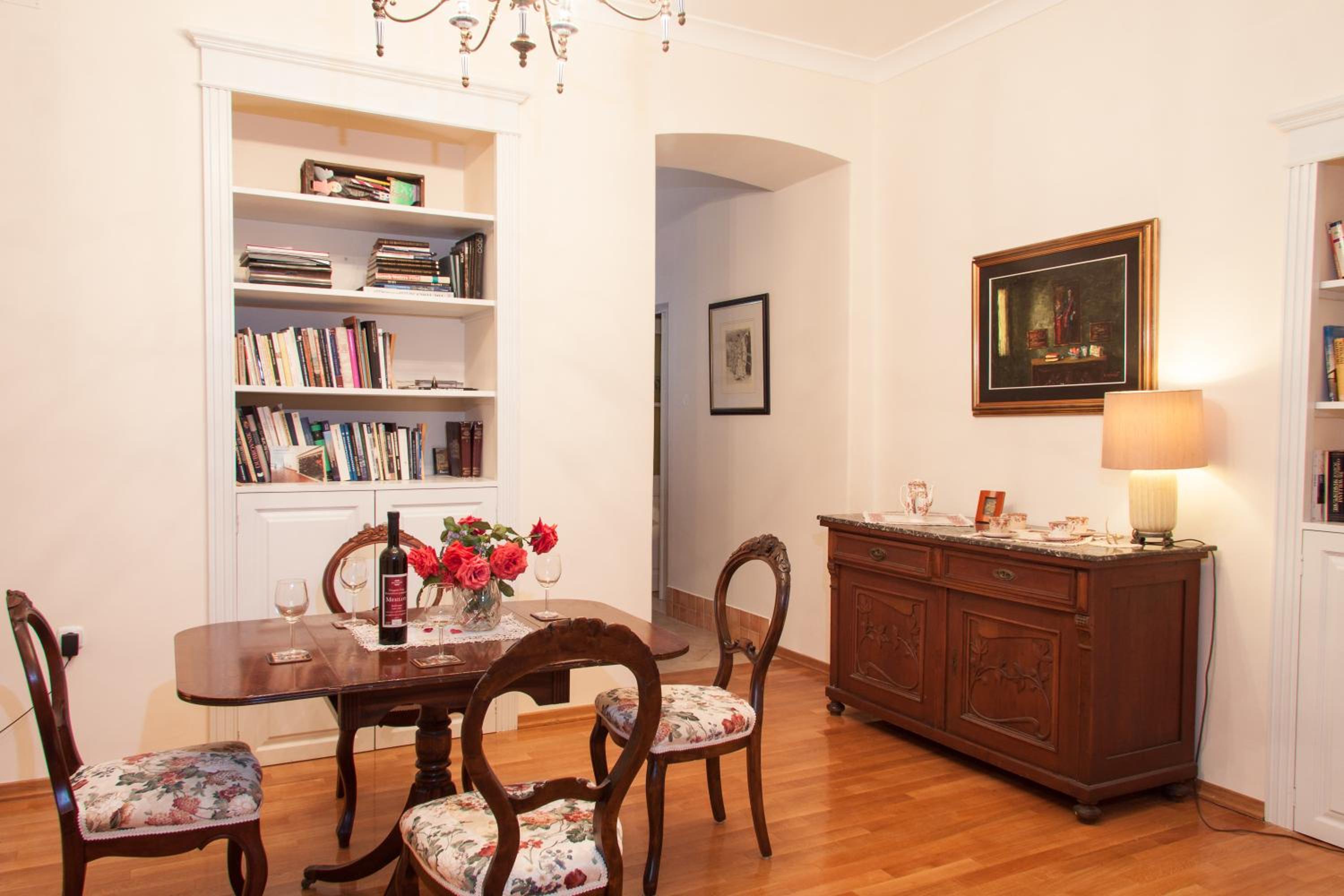 Secret Garden Apartment by Irundo