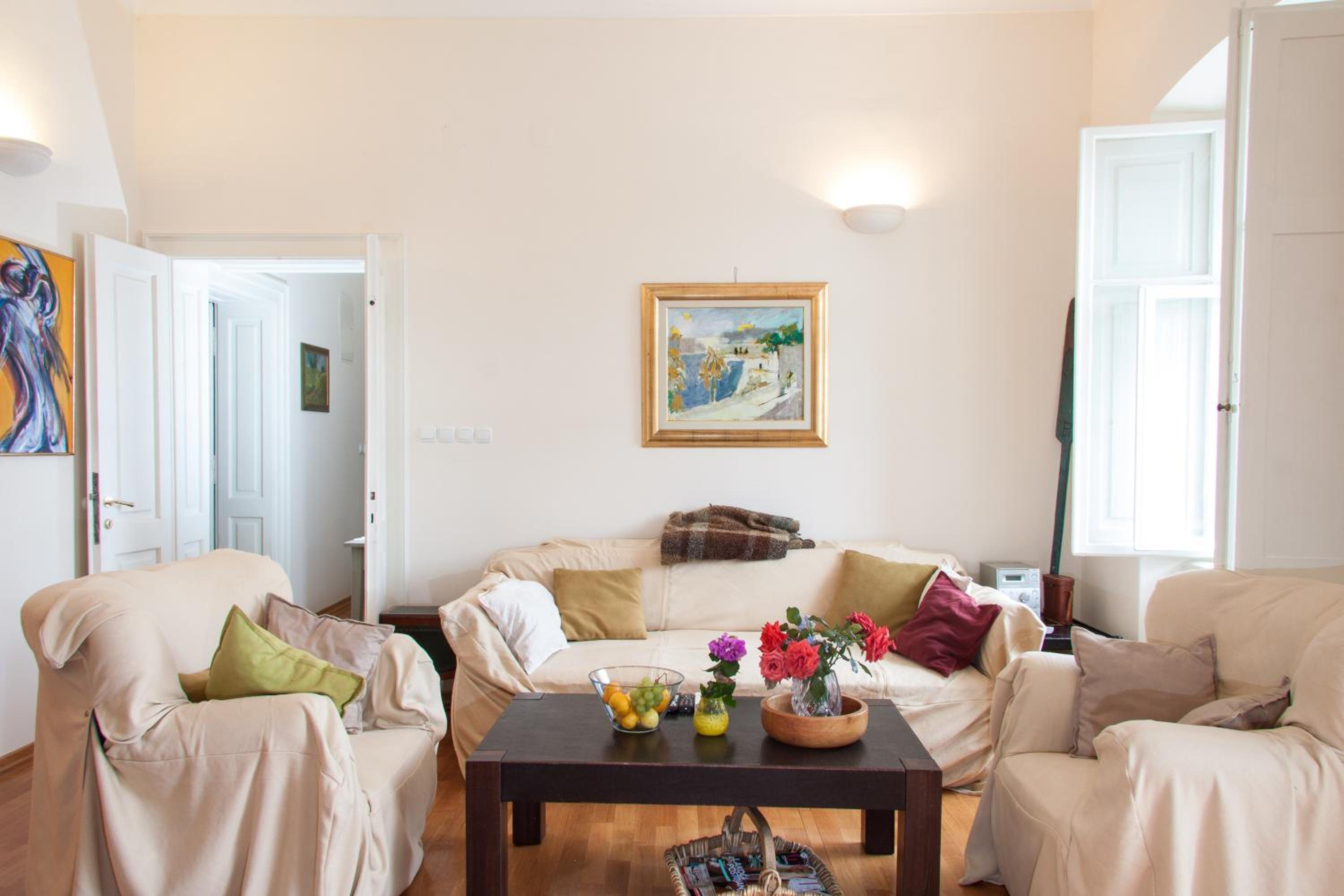 Secret Garden Apartment by Irundo