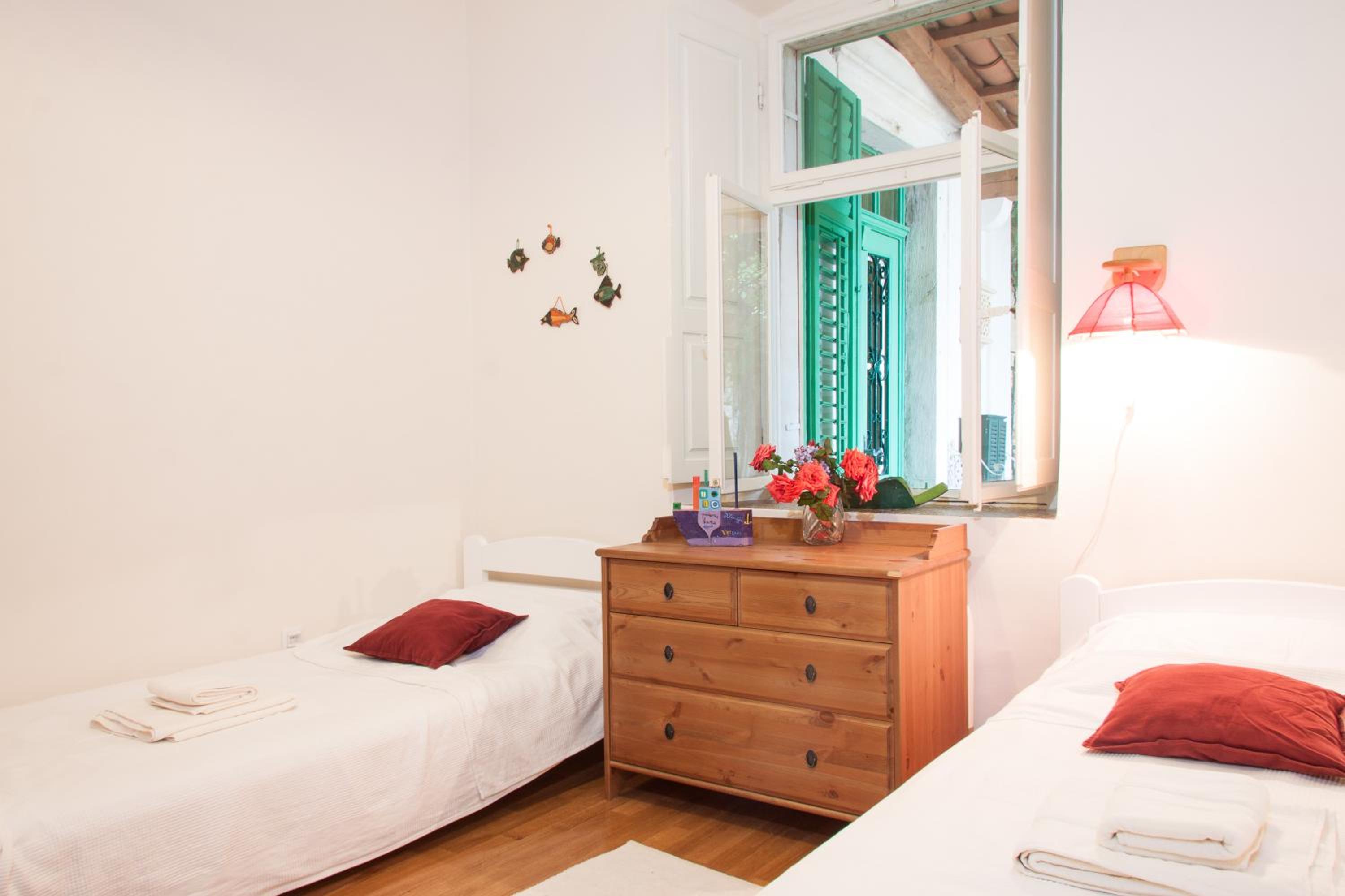 Secret Garden Apartment by Irundo