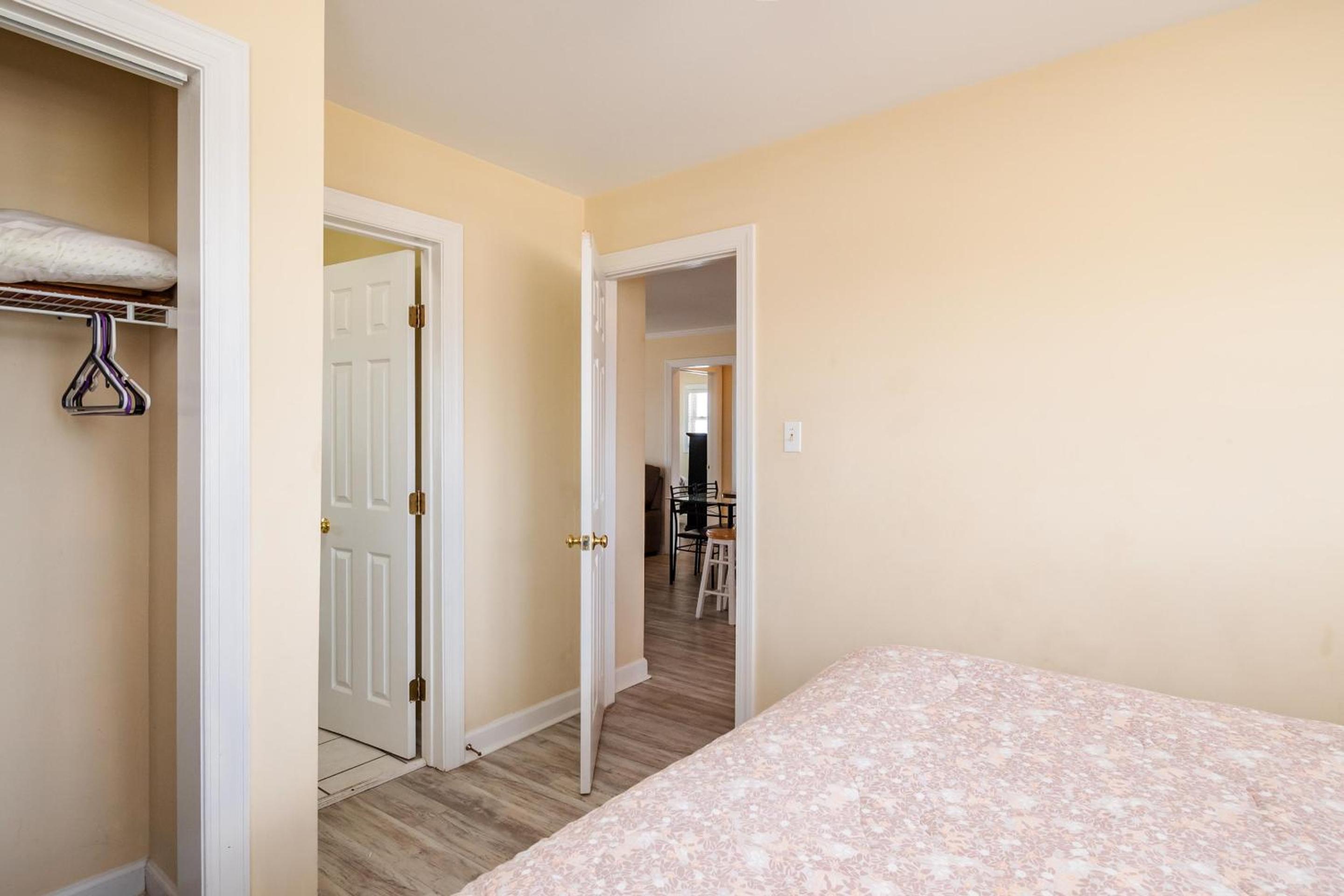 Absolute Beach by Oak Island Accommodations view 3