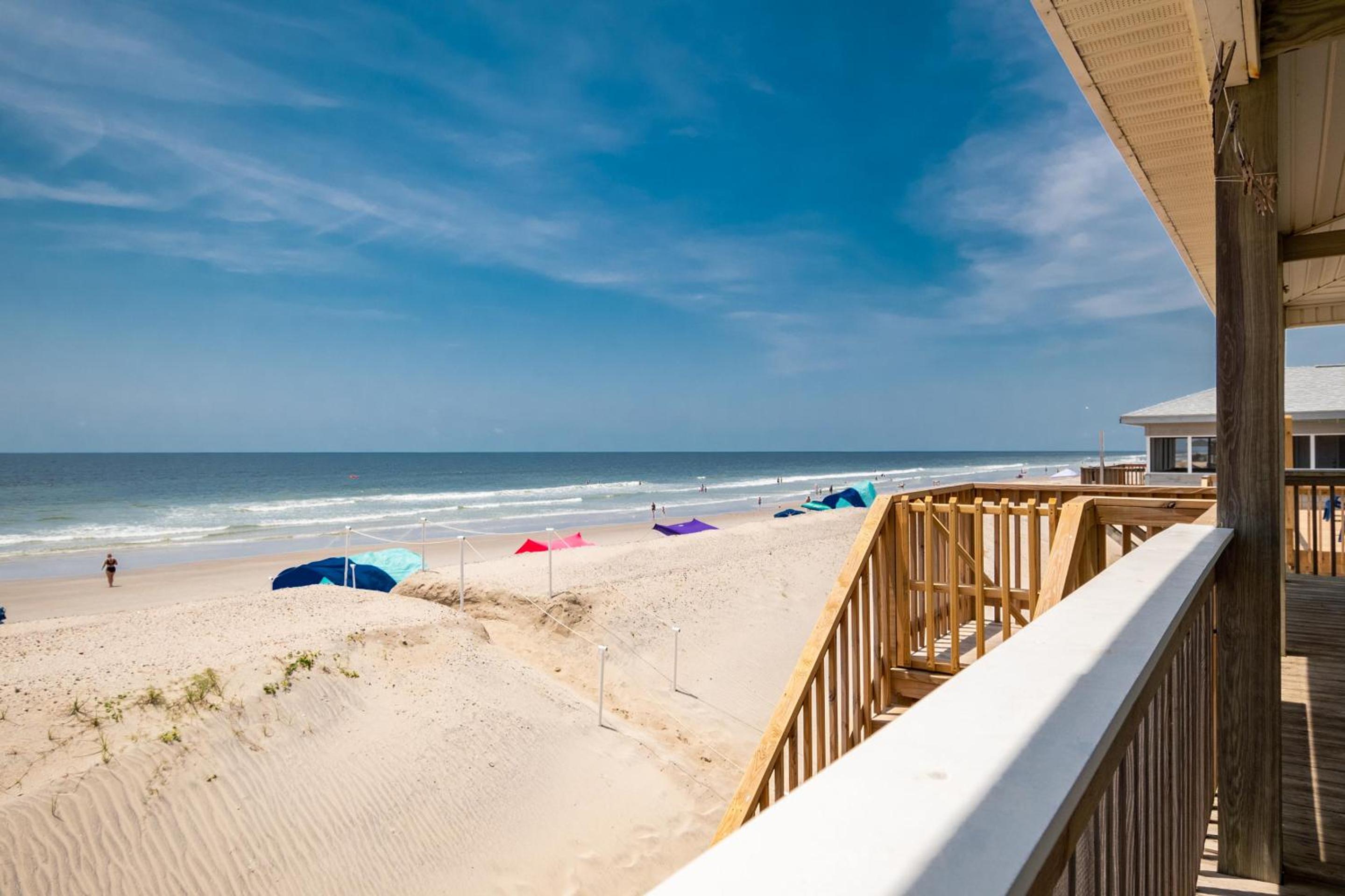 Absolute Beach by Oak Island Accommodations view 4