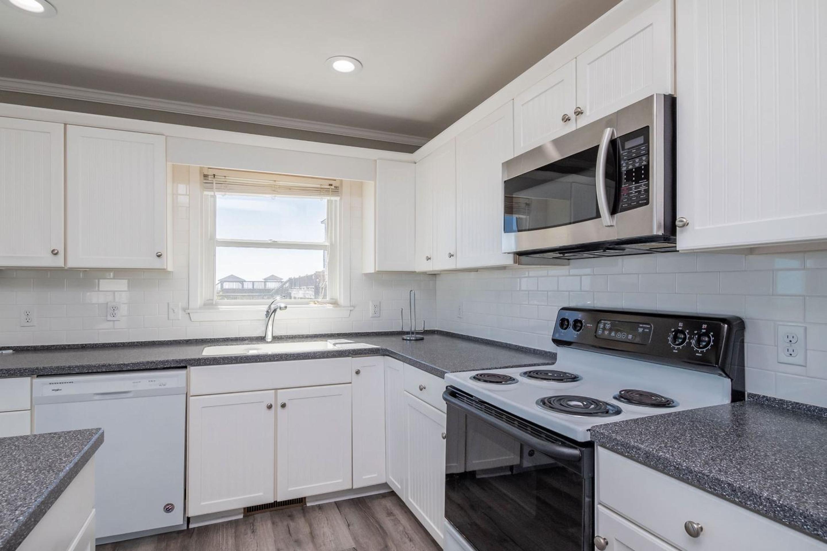 Altamarea by Oak Island Accommodations view 5