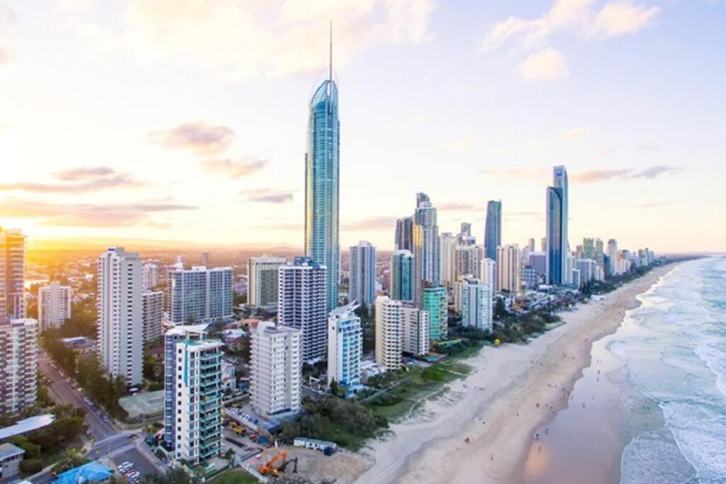 2BR Unit Heart of Surfers Paradise - Spa, Pool