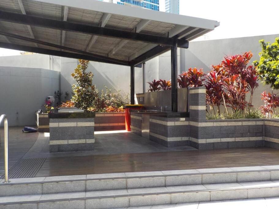 2BR Unit Heart of Surfers Paradise - Spa, Pool