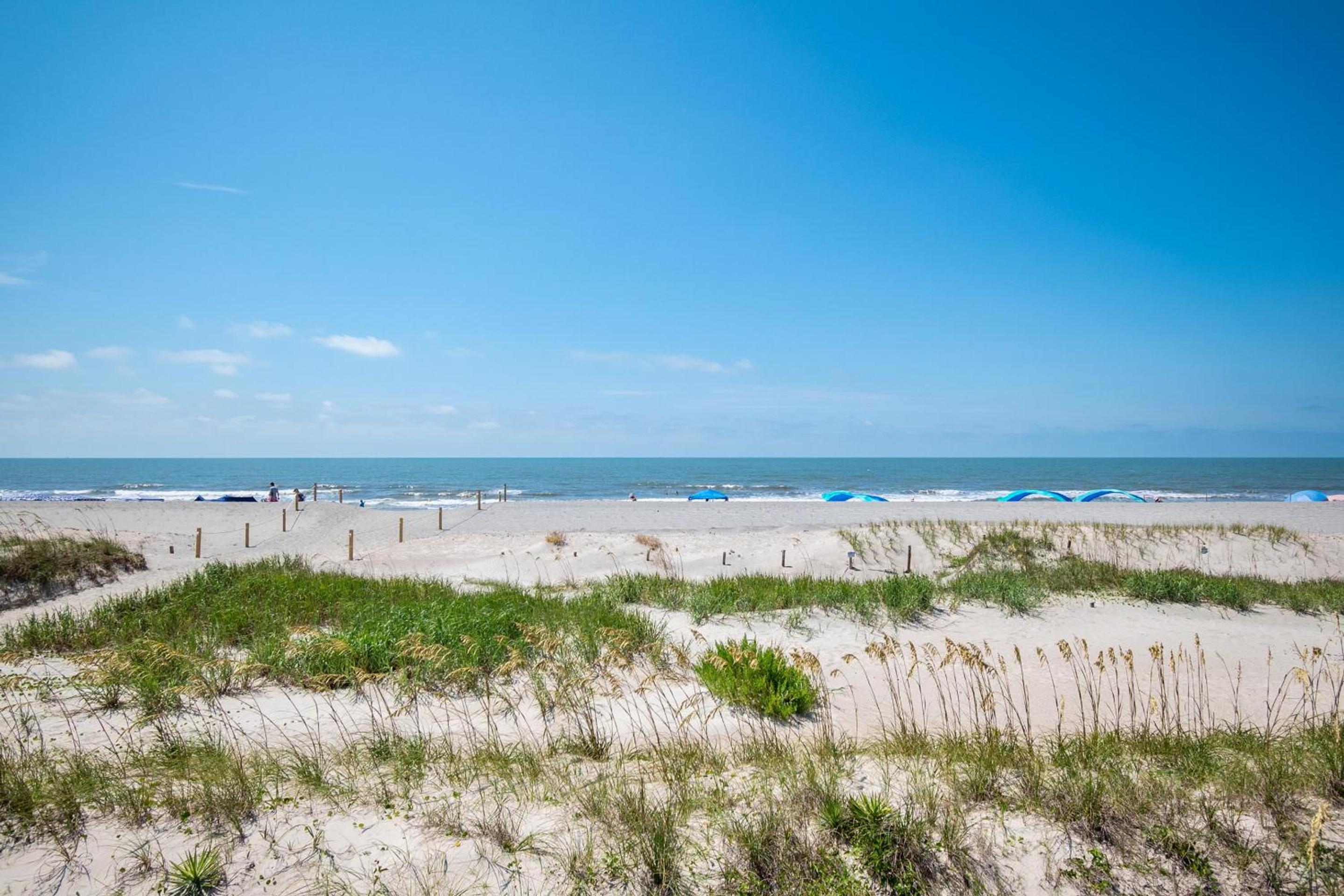 At Turtle Cottage by Oak Island Accommodations view 5