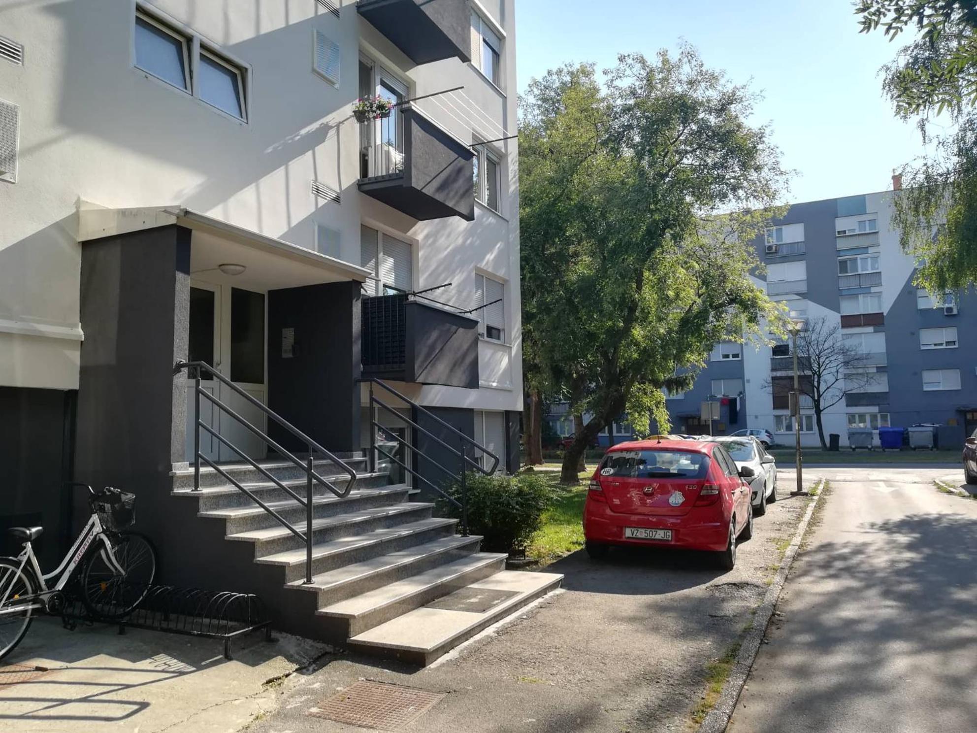 APARTMAN D&D***