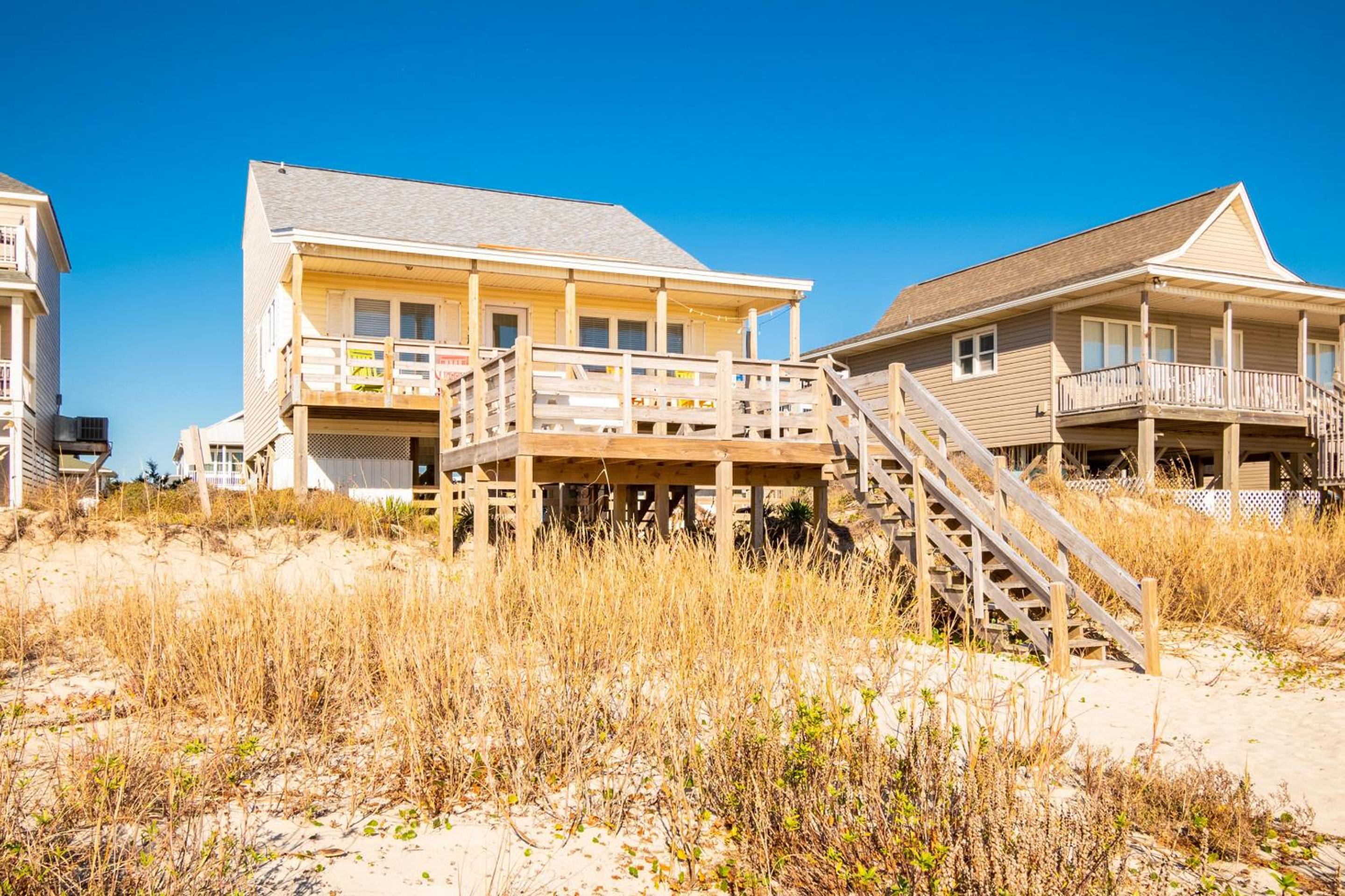 Aw Shucks by Oak Island Accommodations view 4