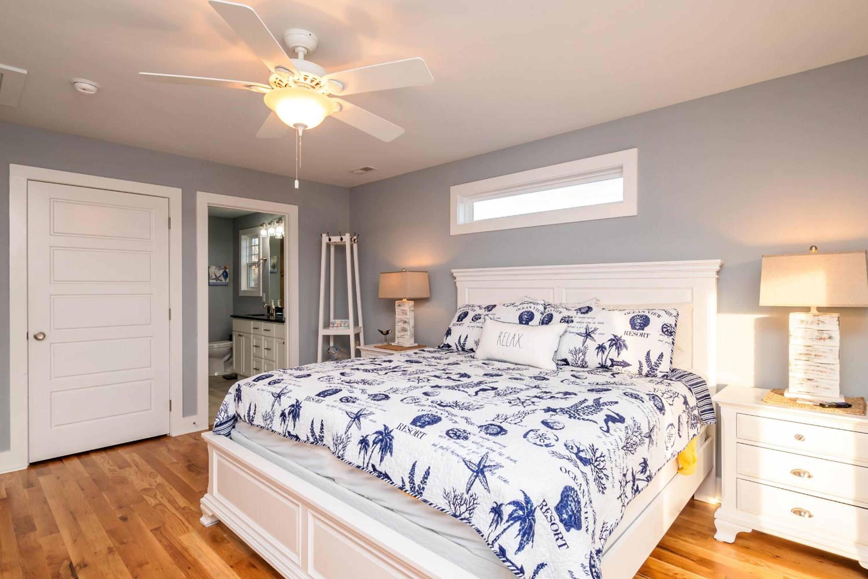 Beach 45 by Oak Island Accommodations view 2