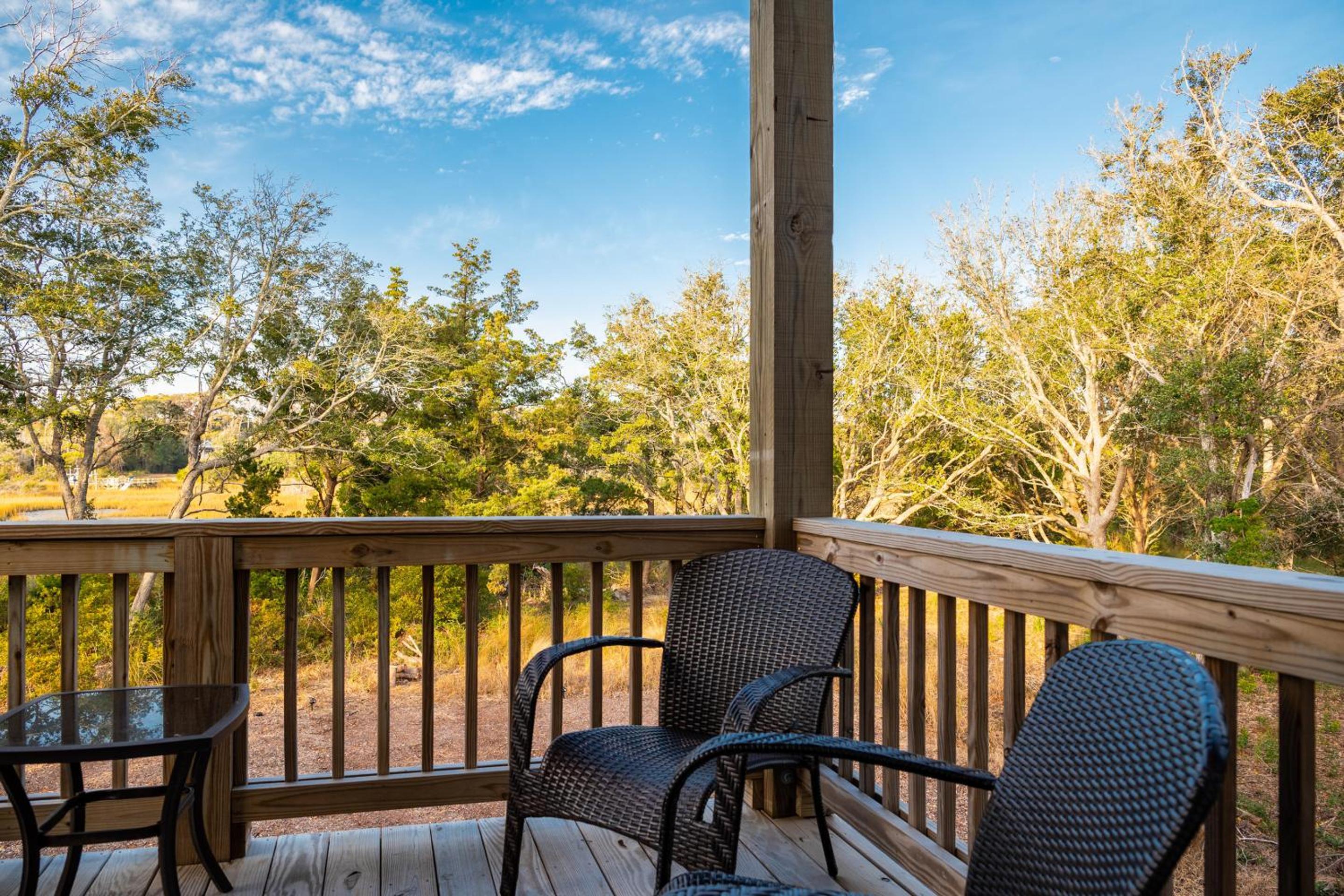 Beach 45 by Oak Island Accommodations view 5