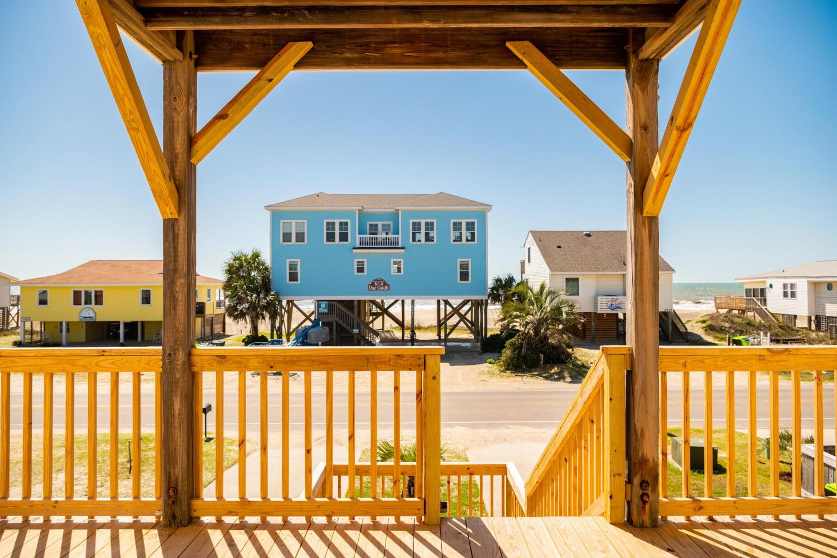 Barrycuda by Oak Island Accommodations view 4