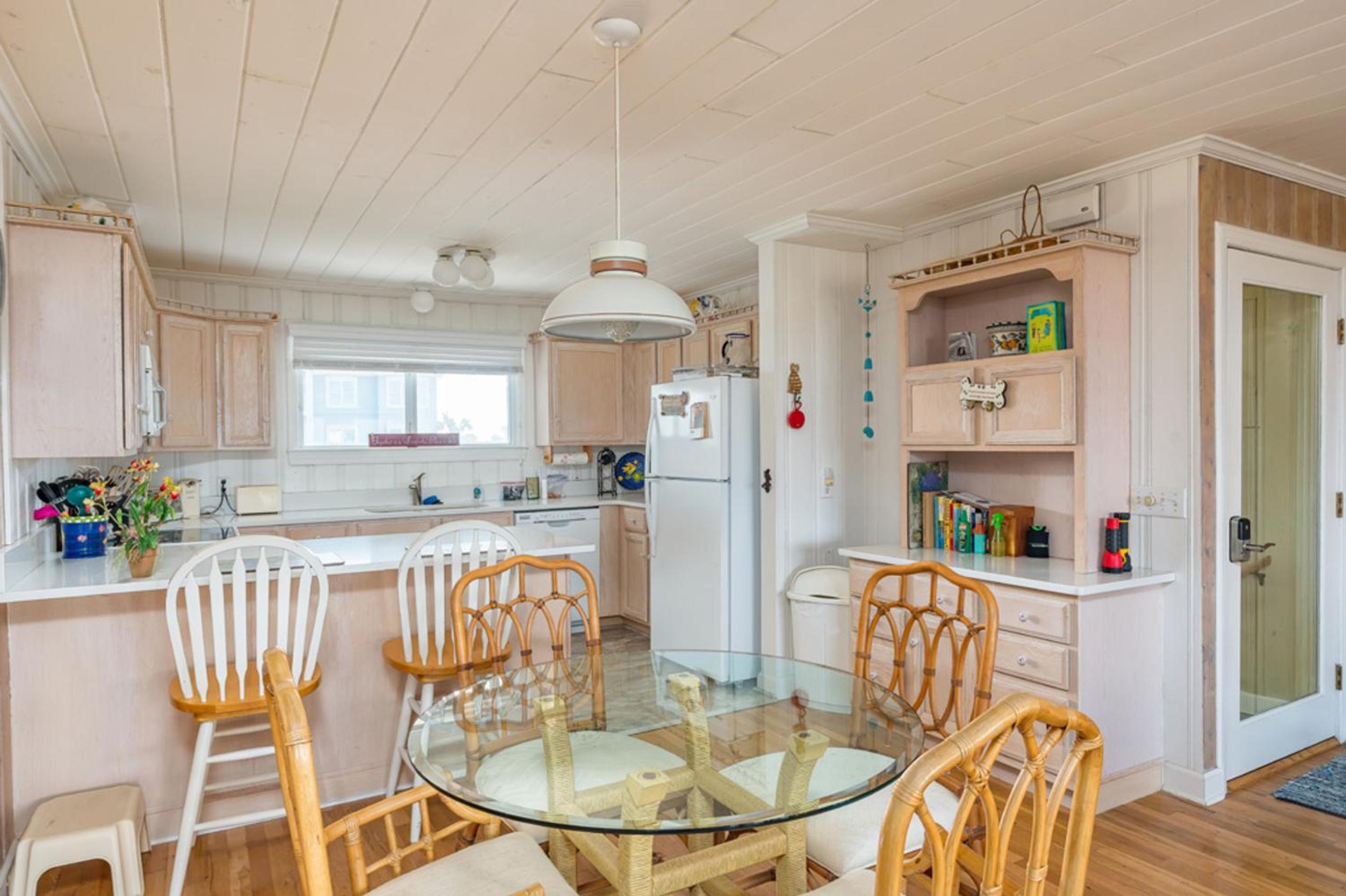 Photo 33