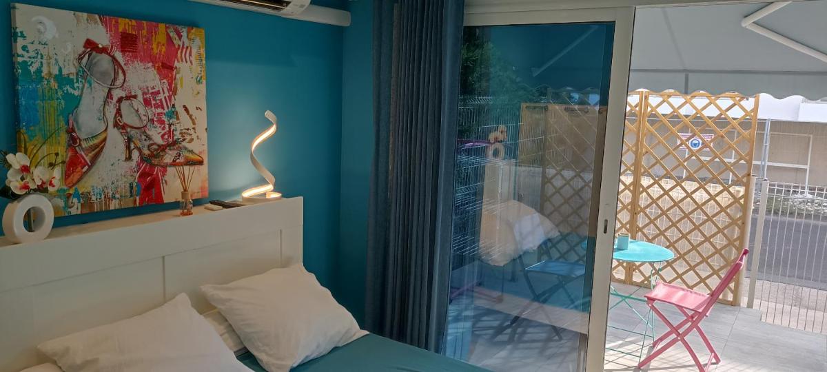 Bedroom Agde 34300 view 3