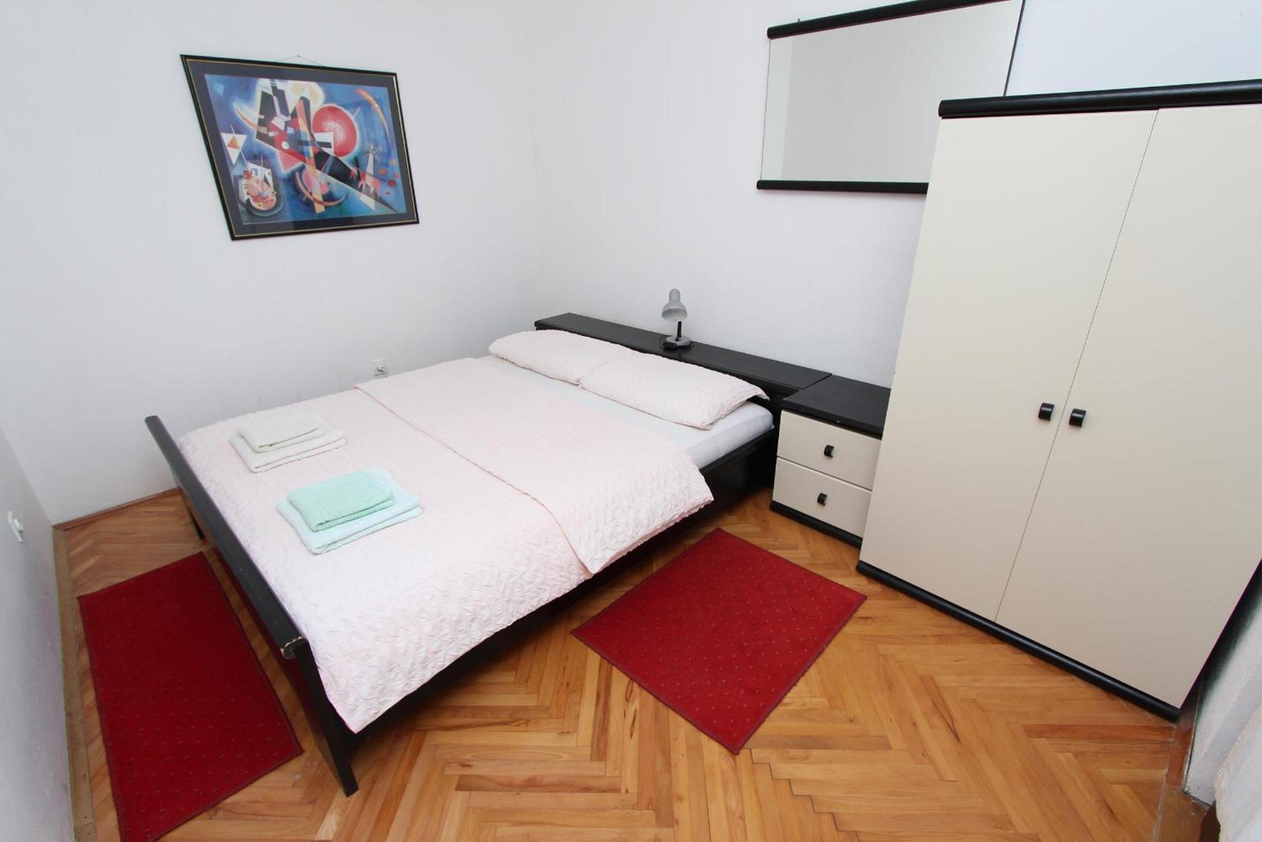 Apartments Lora