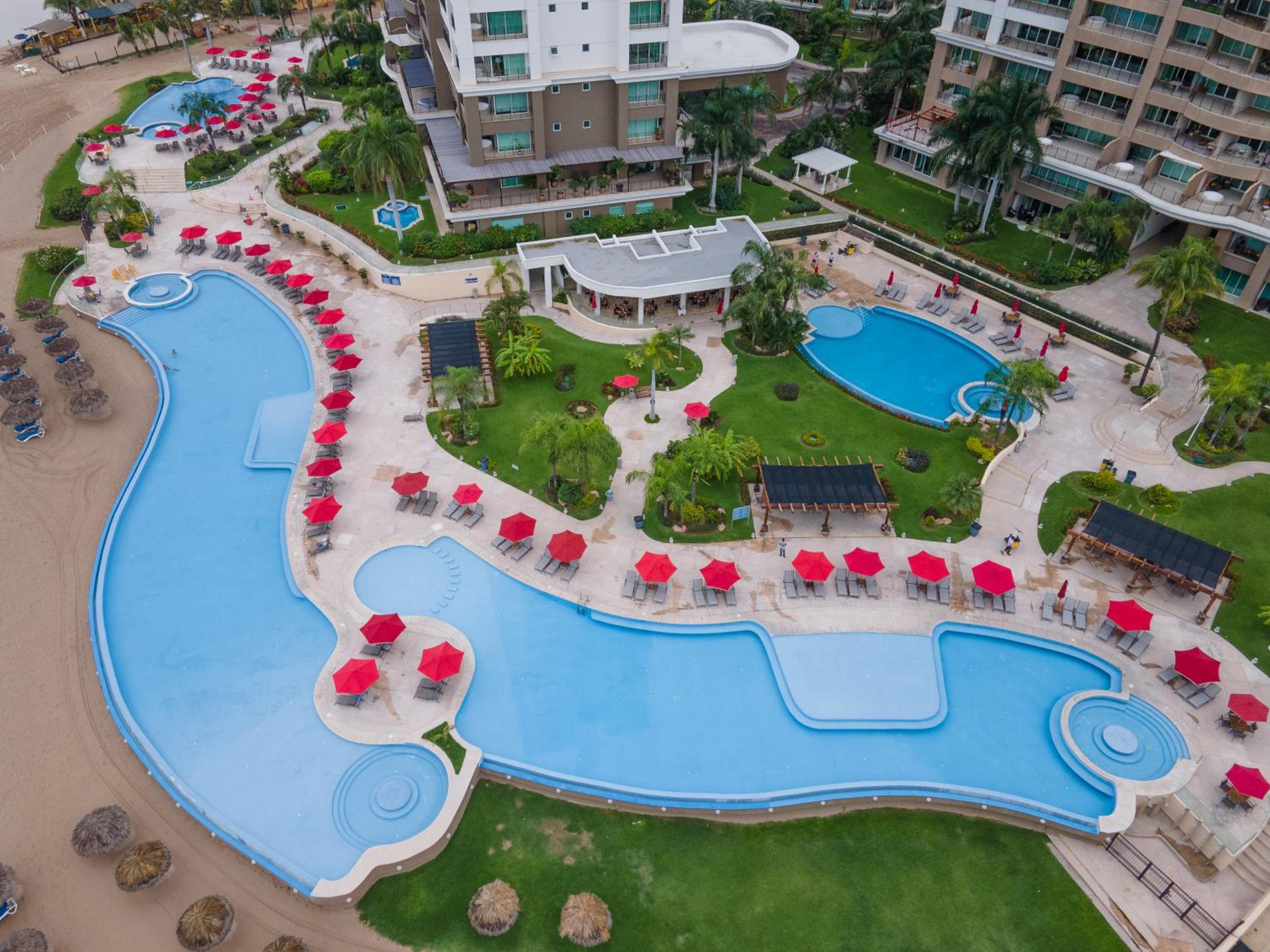 Ocean Front Condo Sleeps 4 Adults-Grand Venetian T3000-1606 view 5
