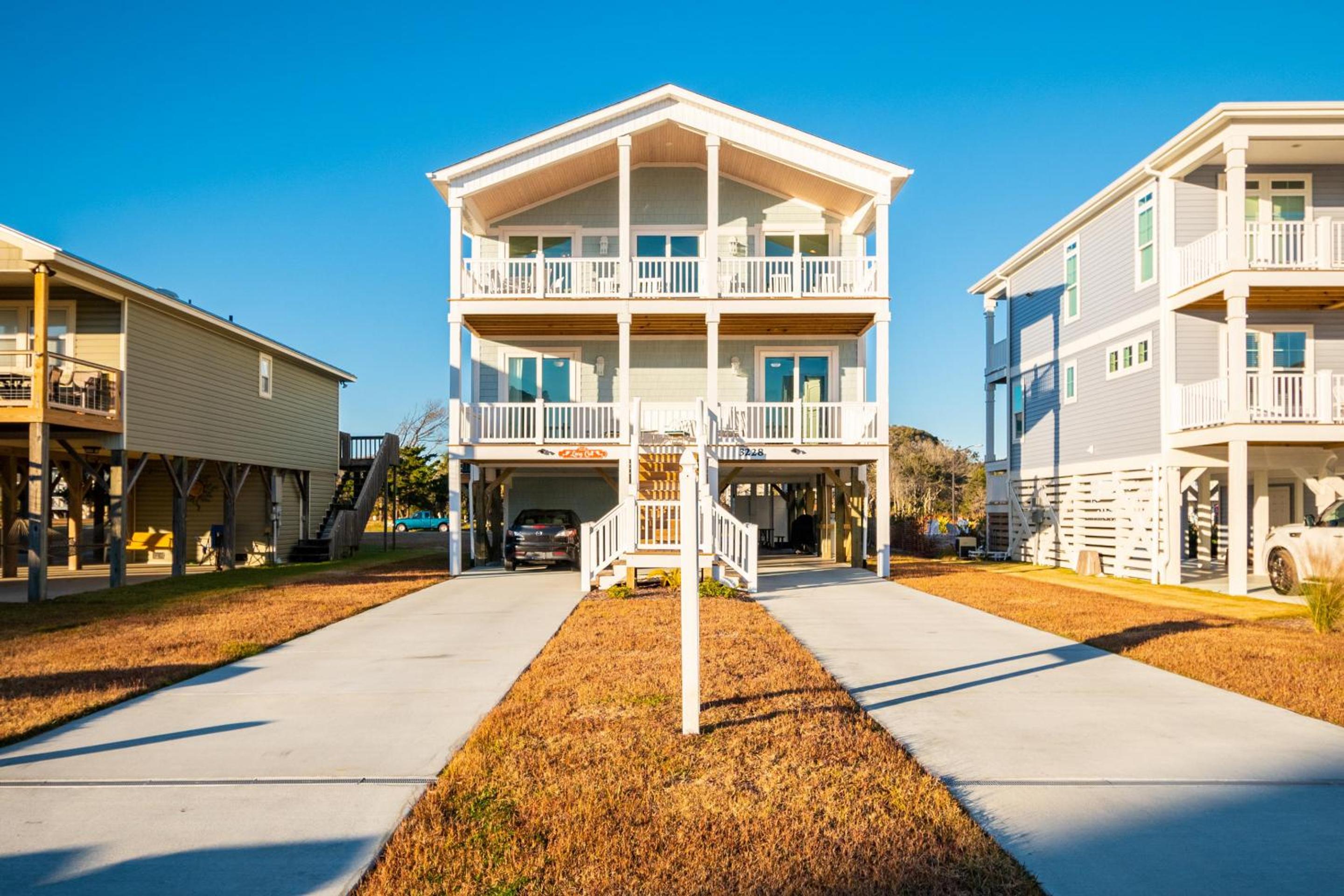 Long Call by Oak Island Accommodations view 3