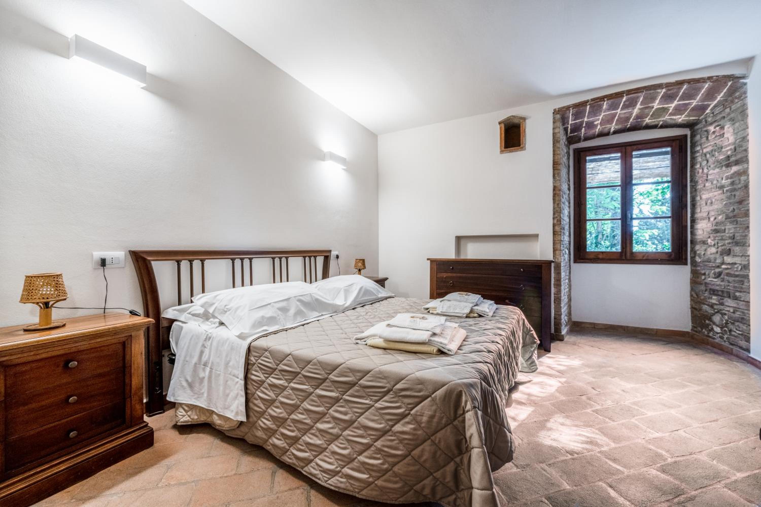 Podere Mezzastrada - Place of Charme