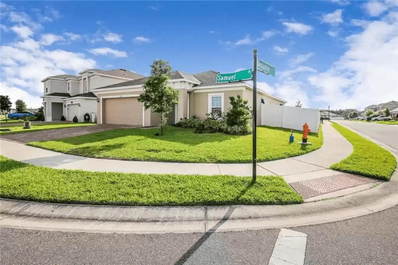 Peaceful 3 bedrooms villa with Beautiful view and paver