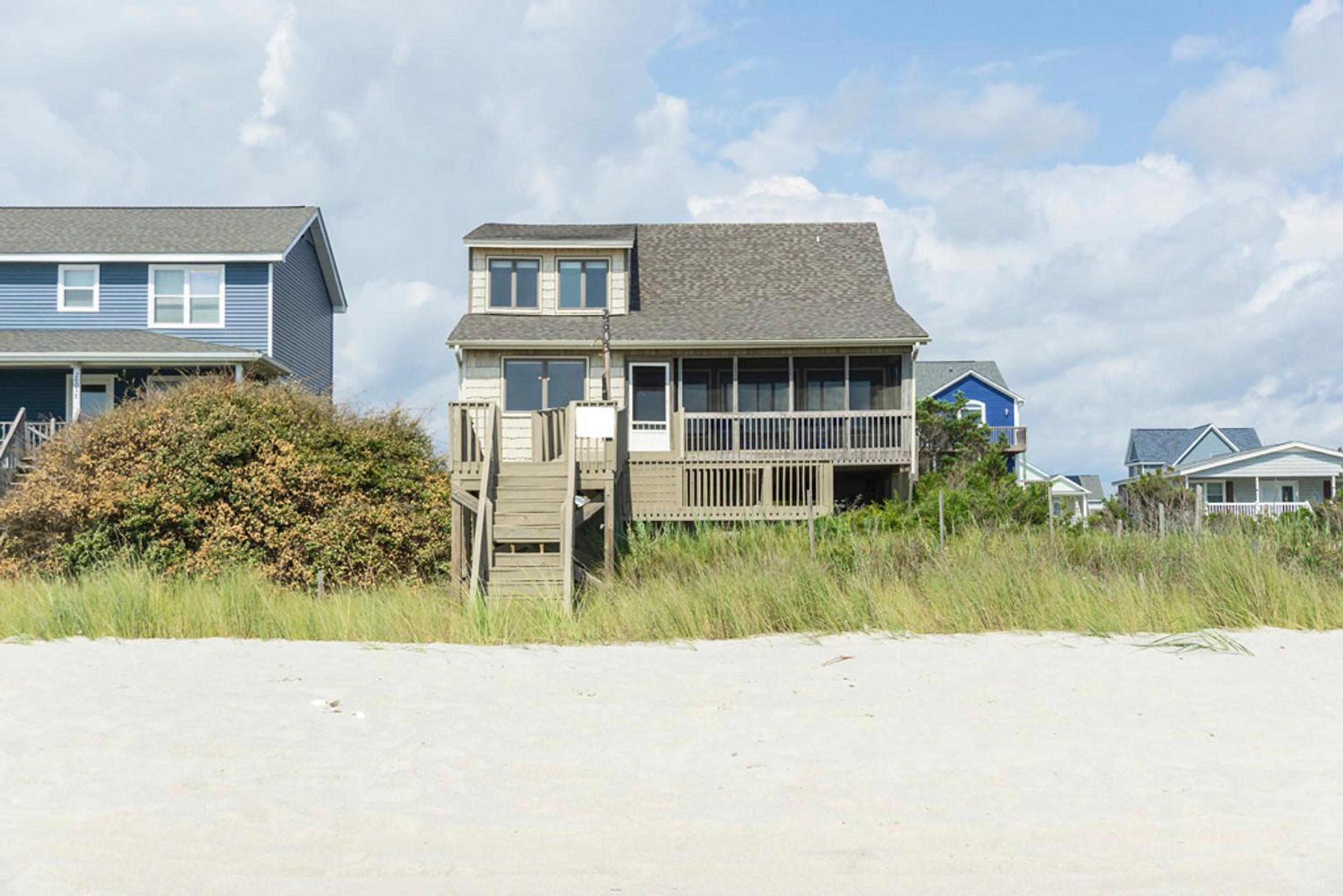 A Bella Vista by Oak Island Accommodations view 2