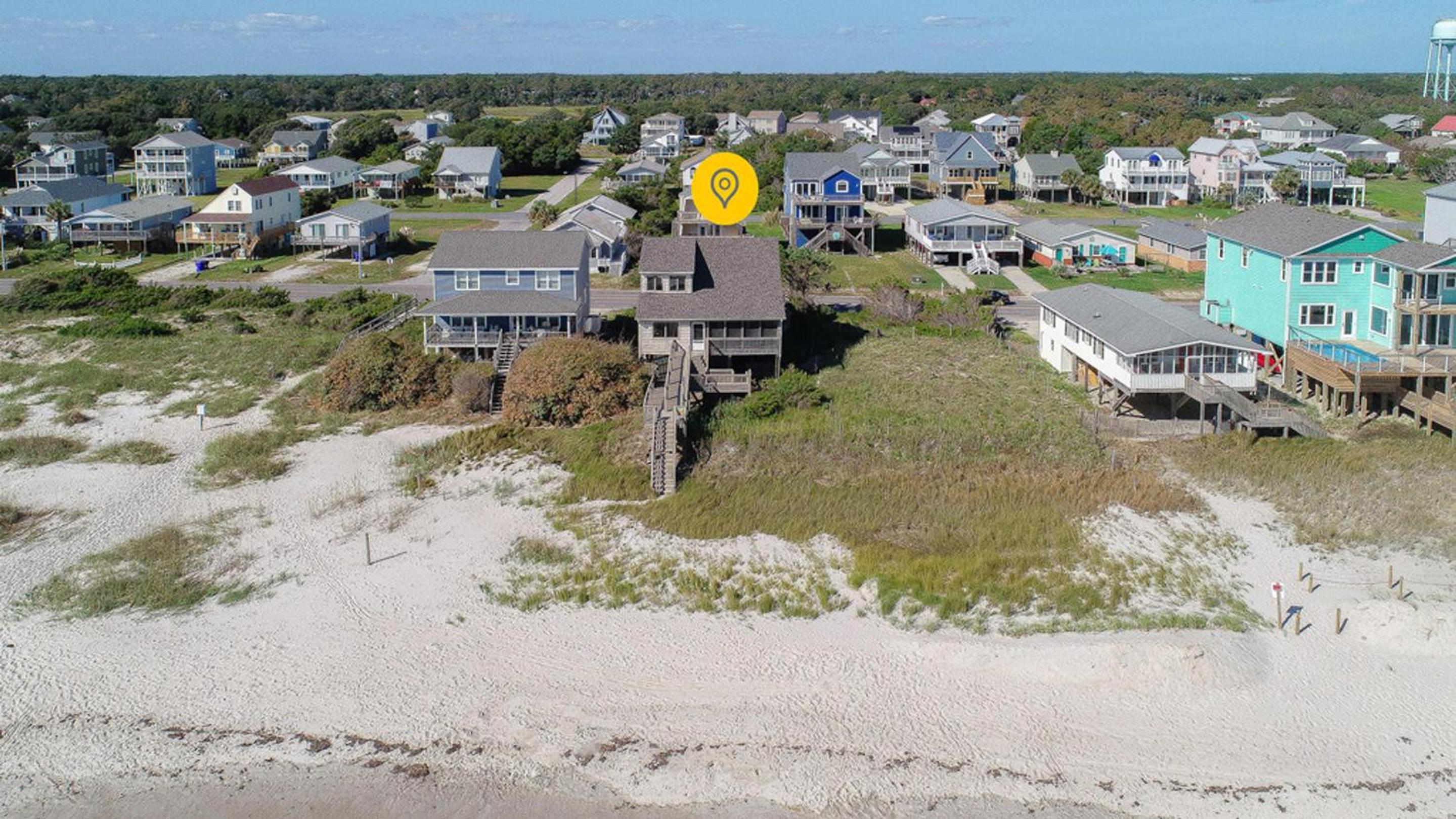 A Bella Vista by Oak Island Accommodations view 3
