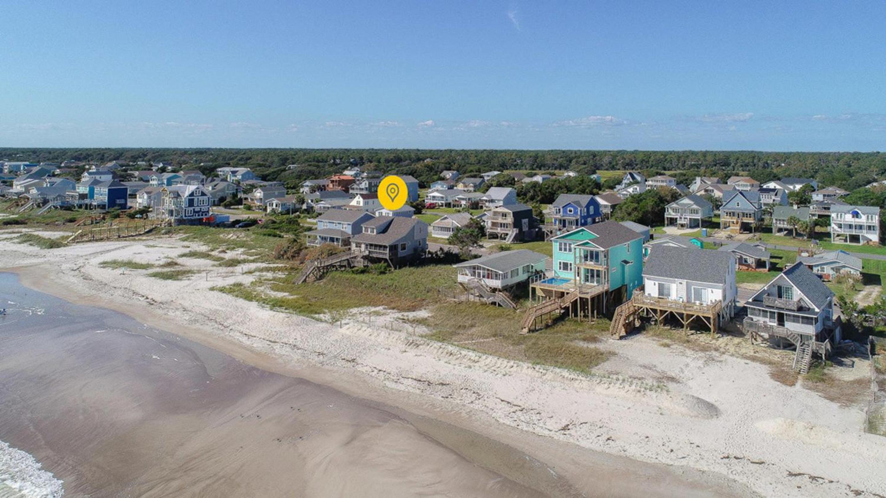 A Bella Vista by Oak Island Accommodations view 4