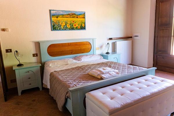 Podere Mezzastrada - Place of Charme