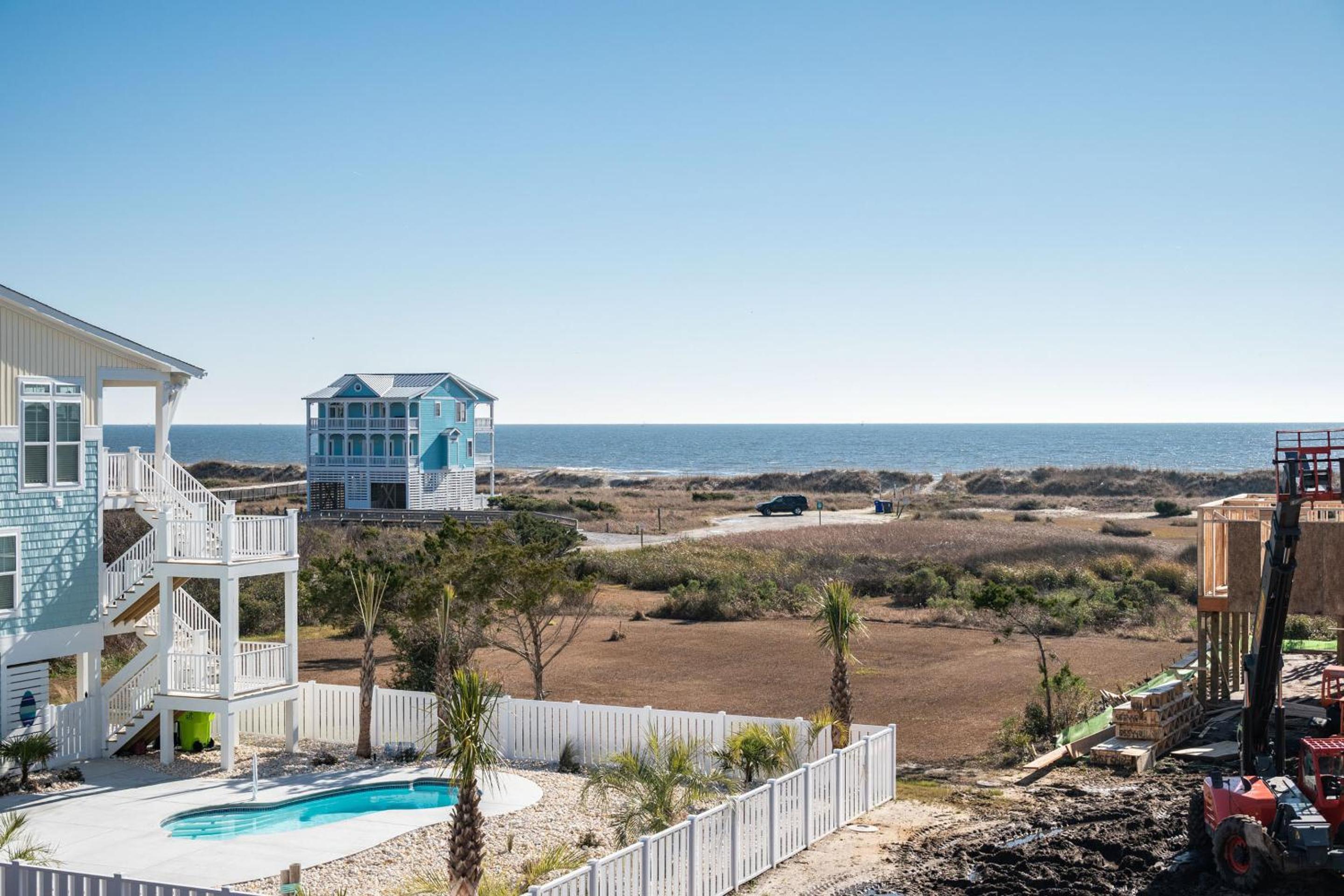 Oki Dokey by Oak Island Accommodations view 4