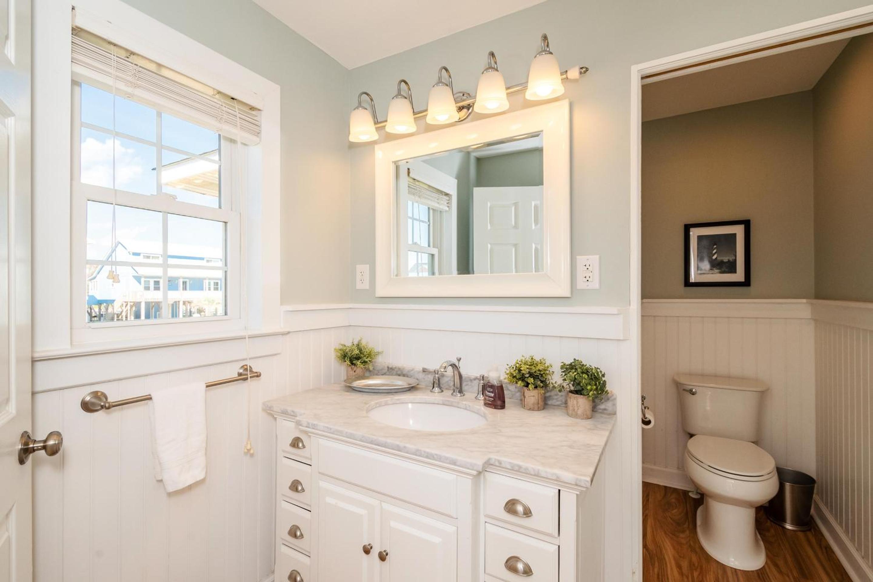 A Little Nauti by Oak Island Accommodations view 5