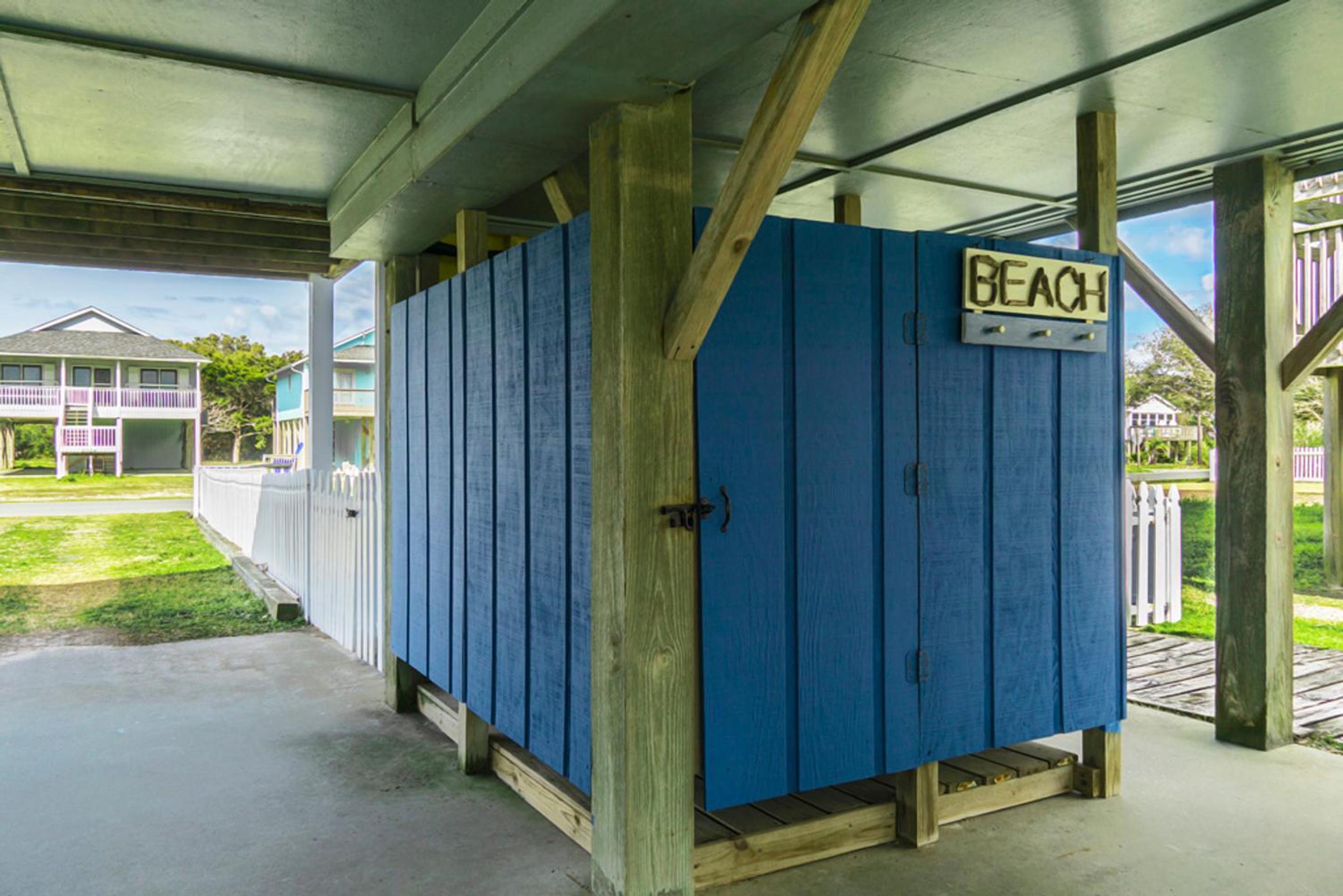 Out of the Blue by Oak Island Accommodations view 5