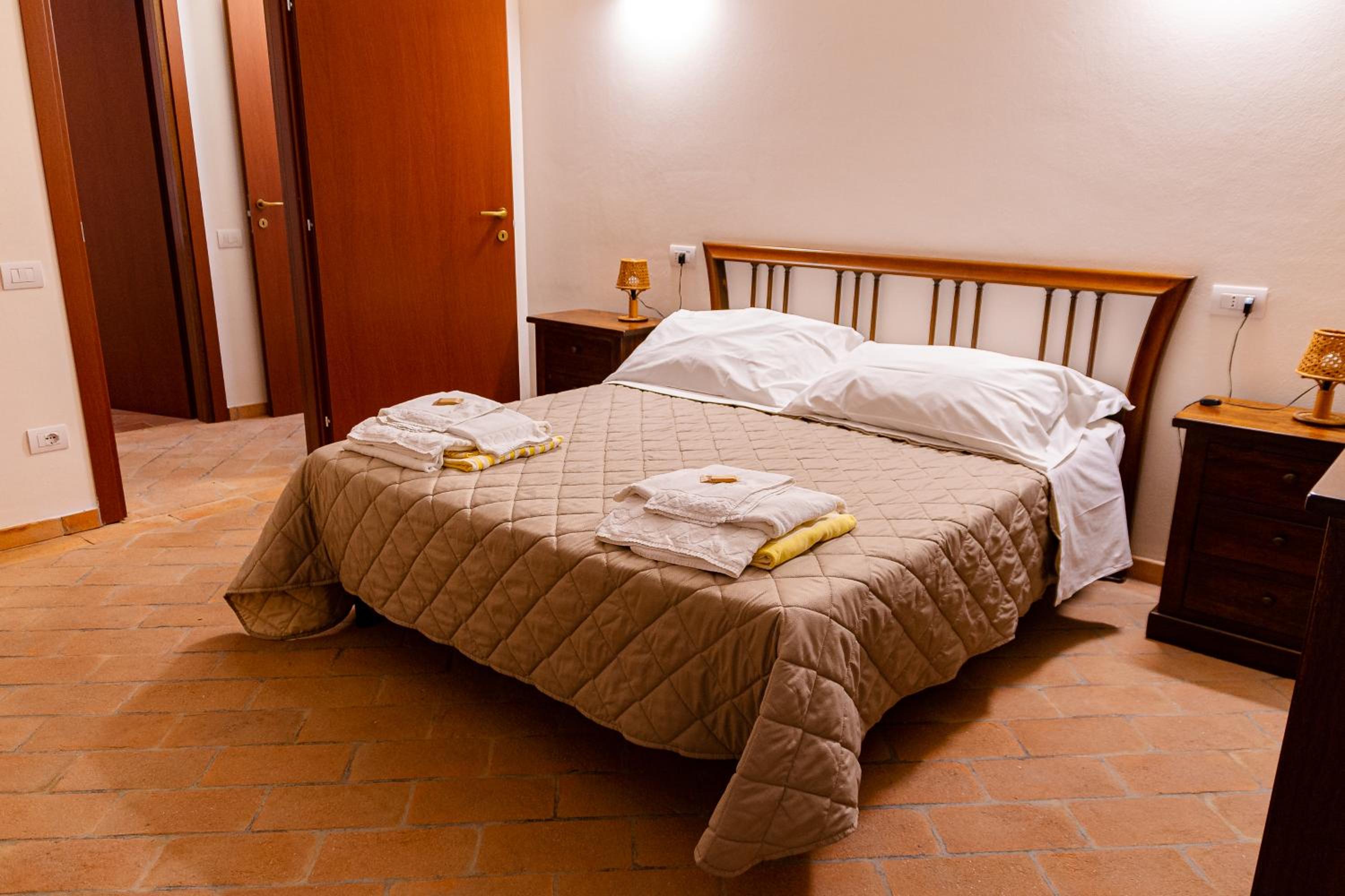 Podere Mezzastrada - Place of Charme