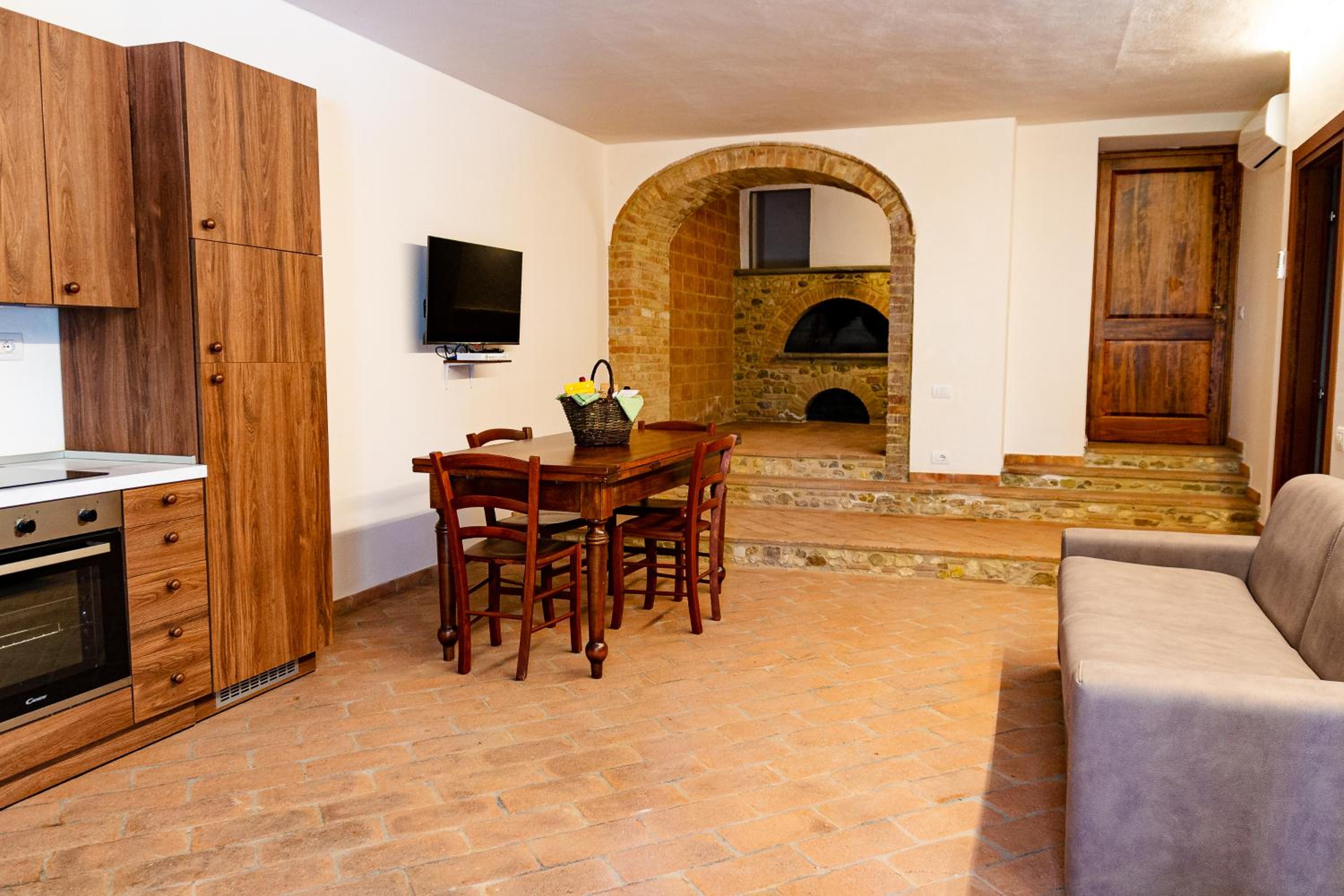 Podere Mezzastrada - Place of Charme