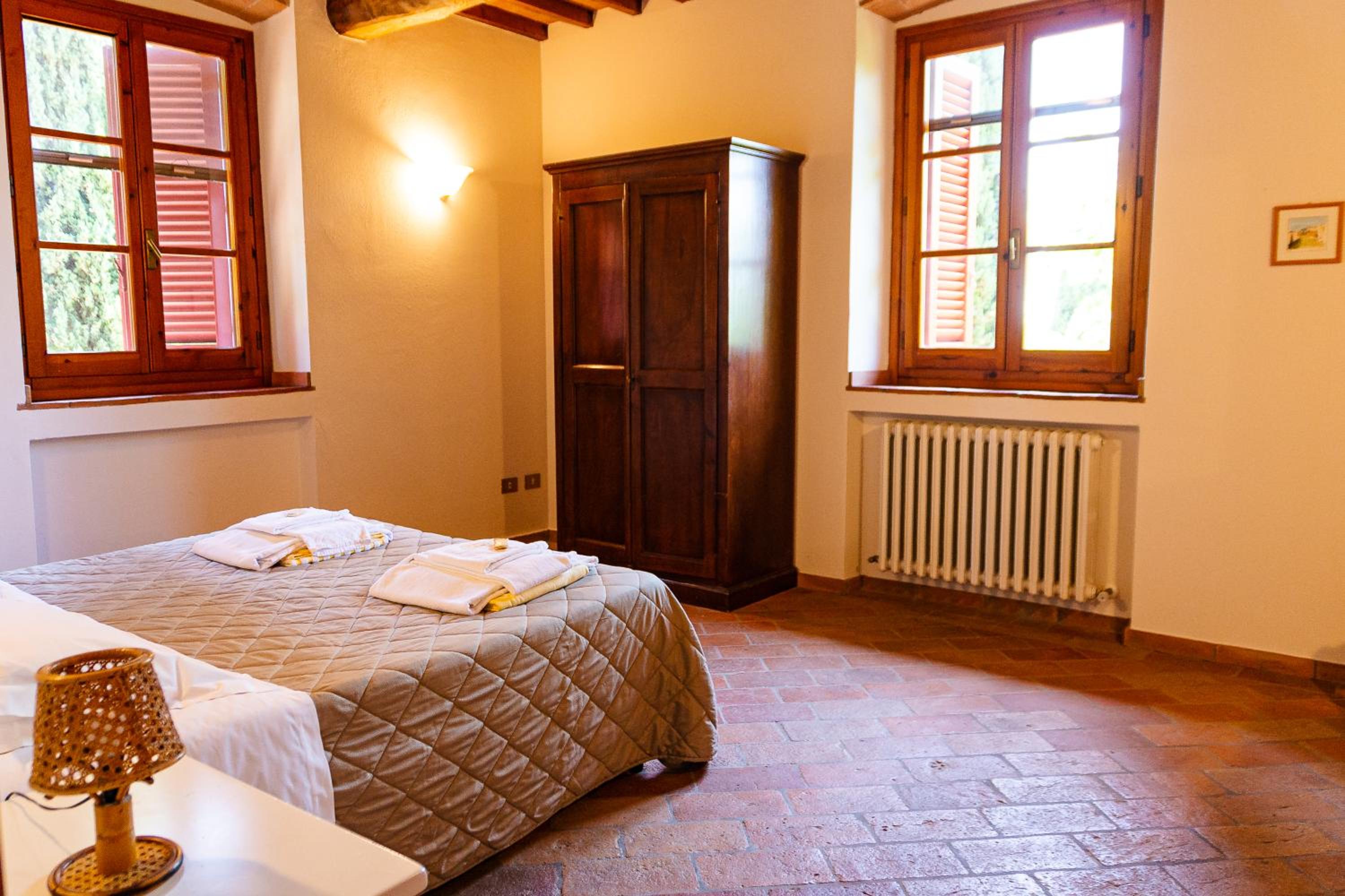 Podere Mezzastrada - Place of Charme