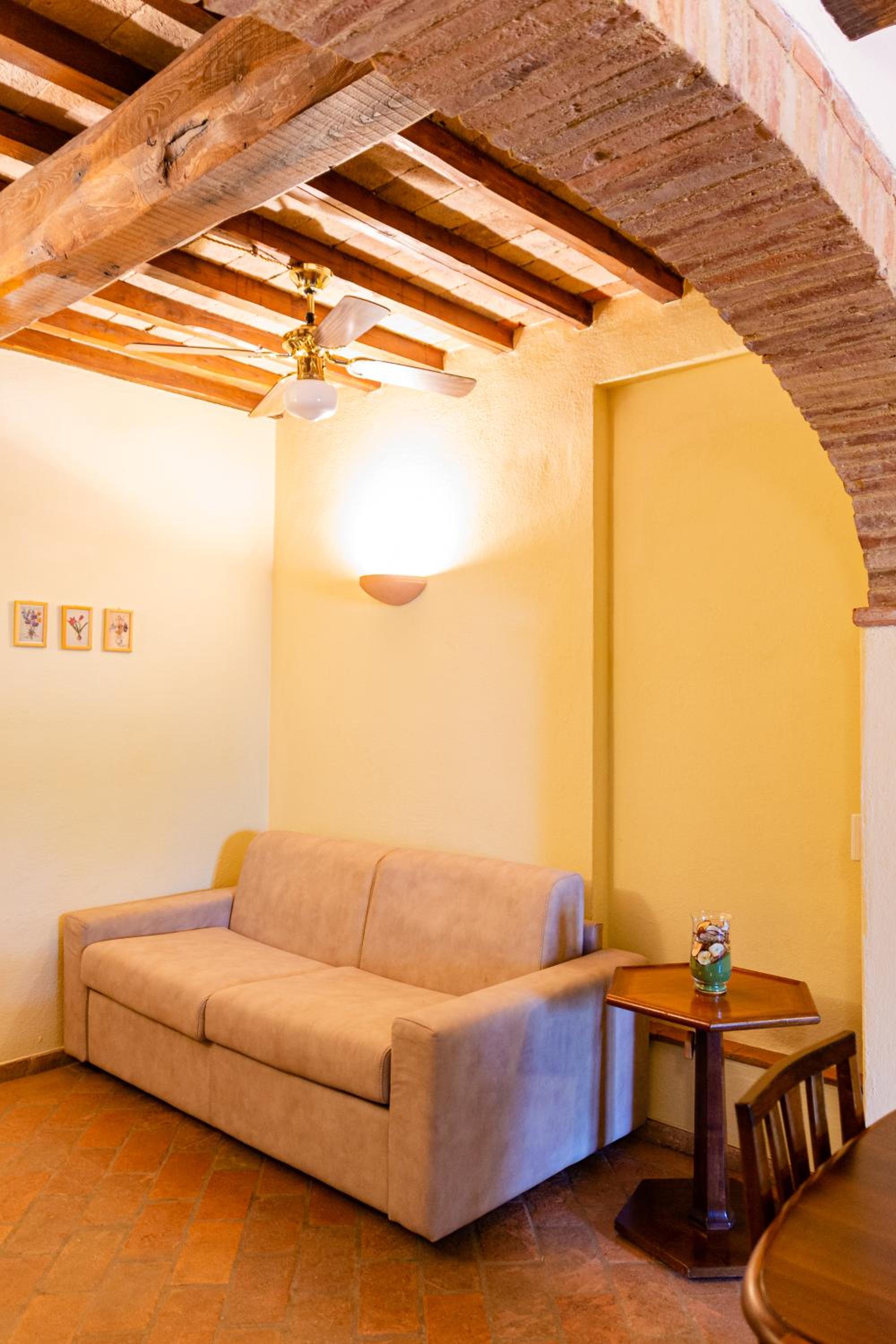 Podere Mezzastrada - Place of Charme