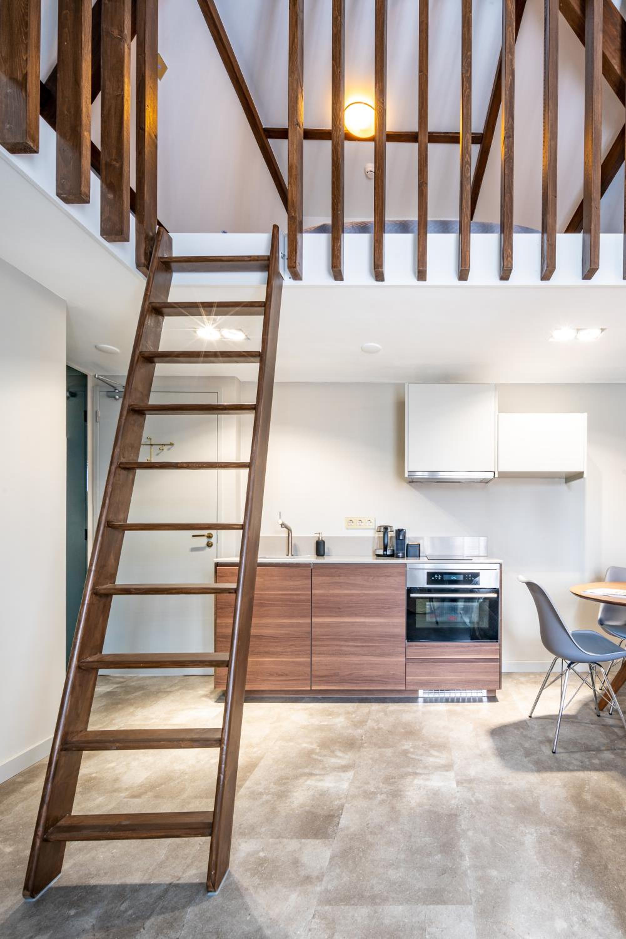 New Family Penthouse 7Min from Rotterdam Central Station top floor app4 view 2
