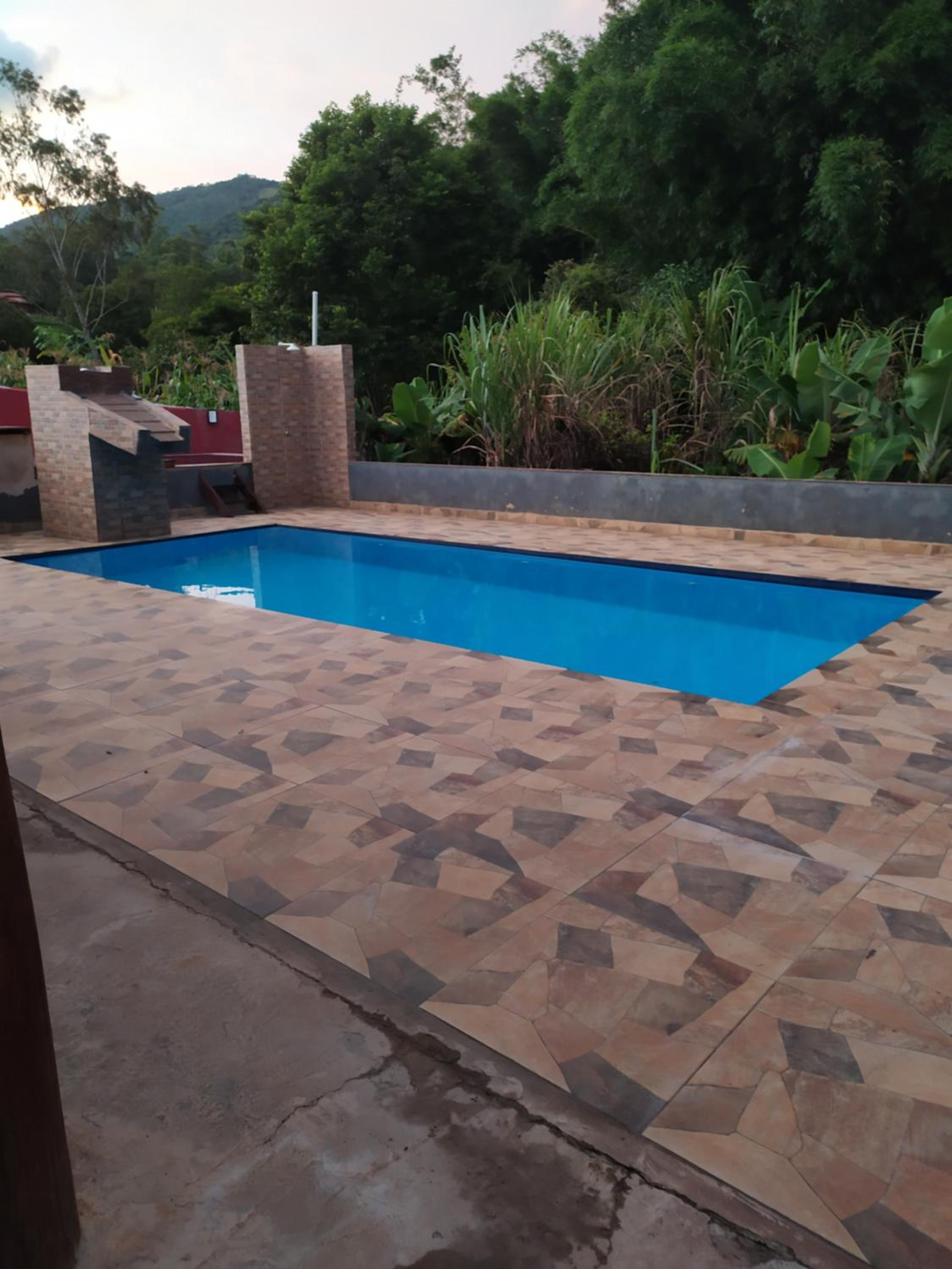 Chácara com piscina área de lazer completa estilo rústico em Socorro