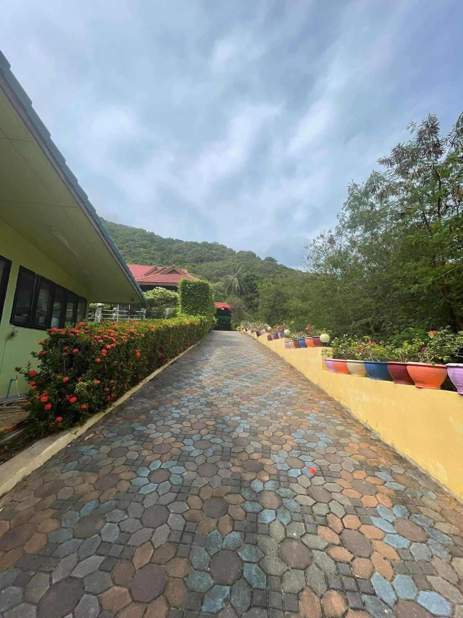 Tanyaporn House