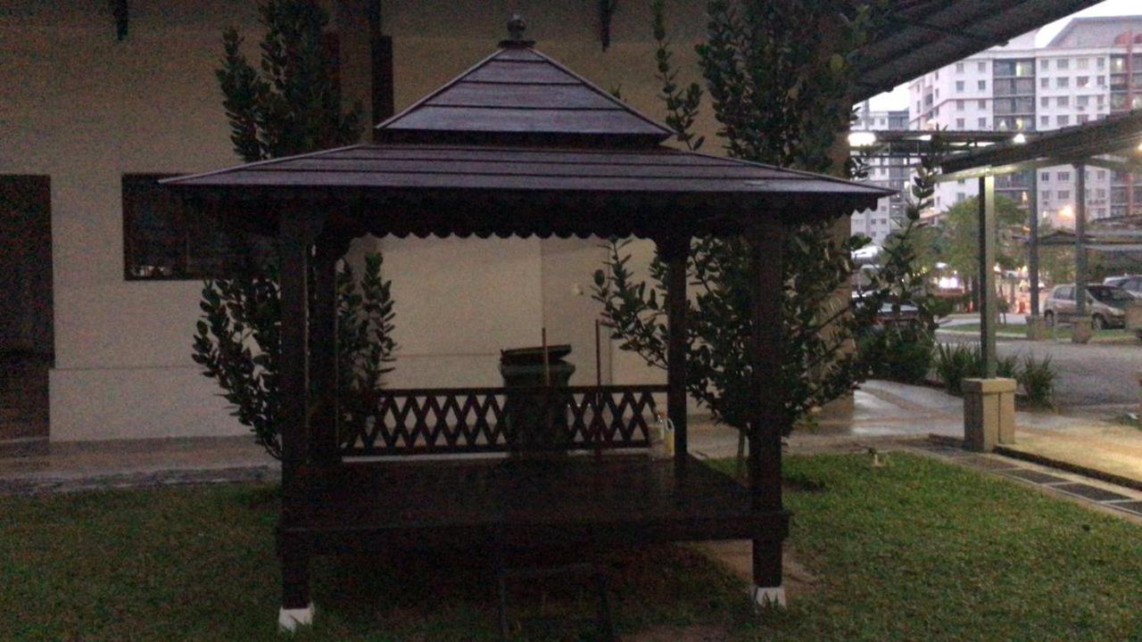 Roomstay in Putrajaya (Female only/Queen bed) photo 3