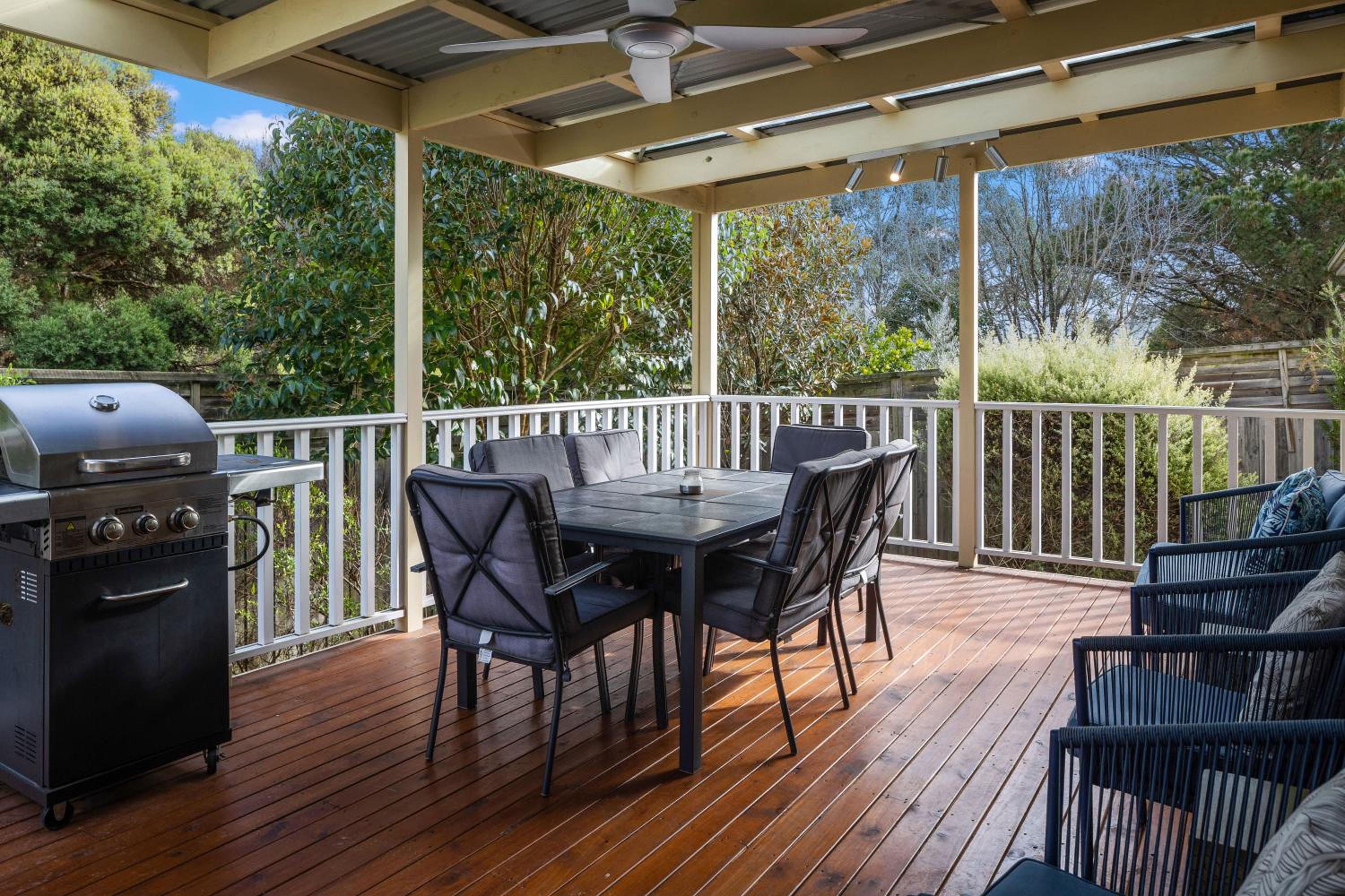 Yarra Gables