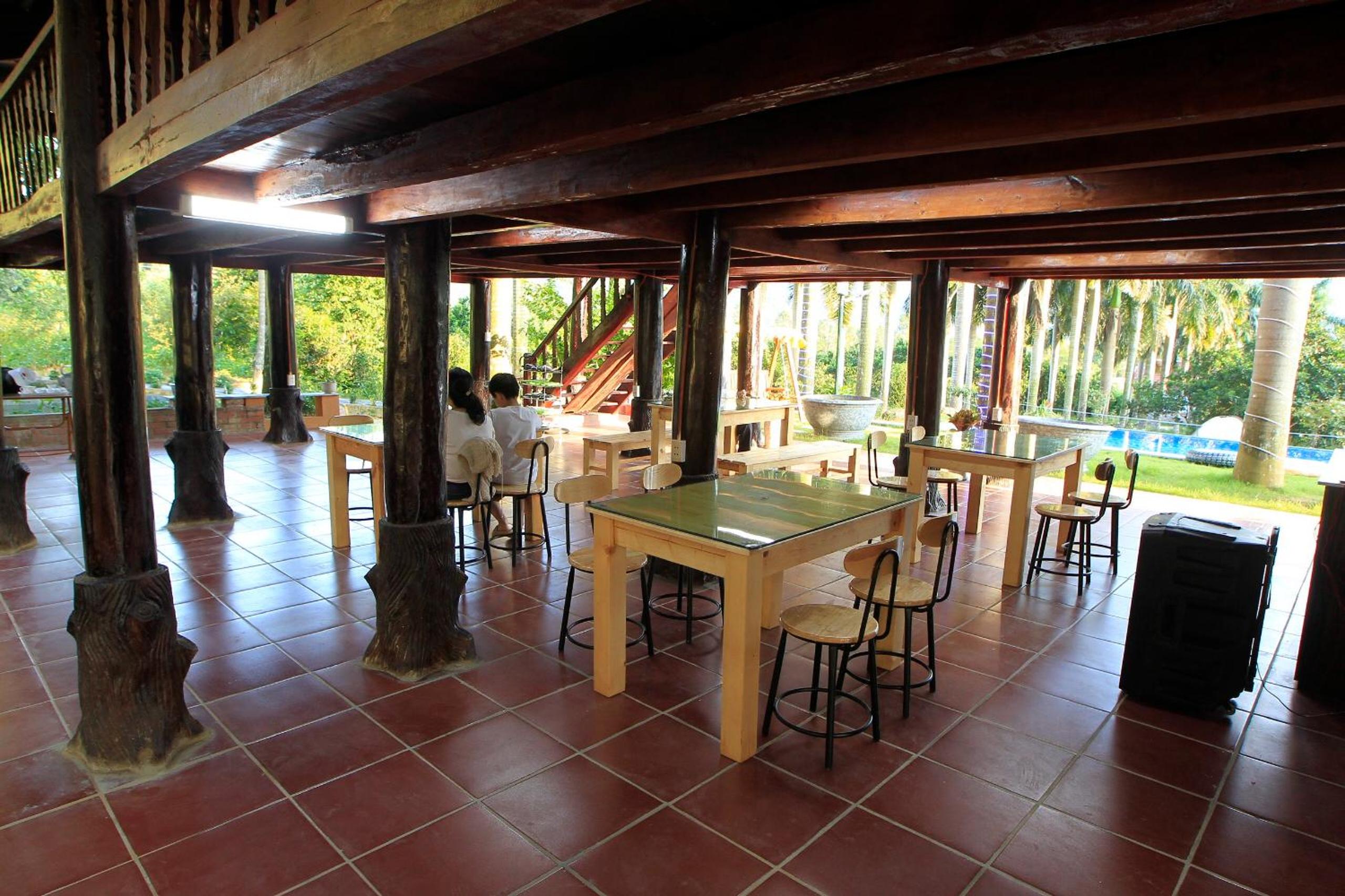 Royal Palm Garden Sóc Sơn - Venue Travel