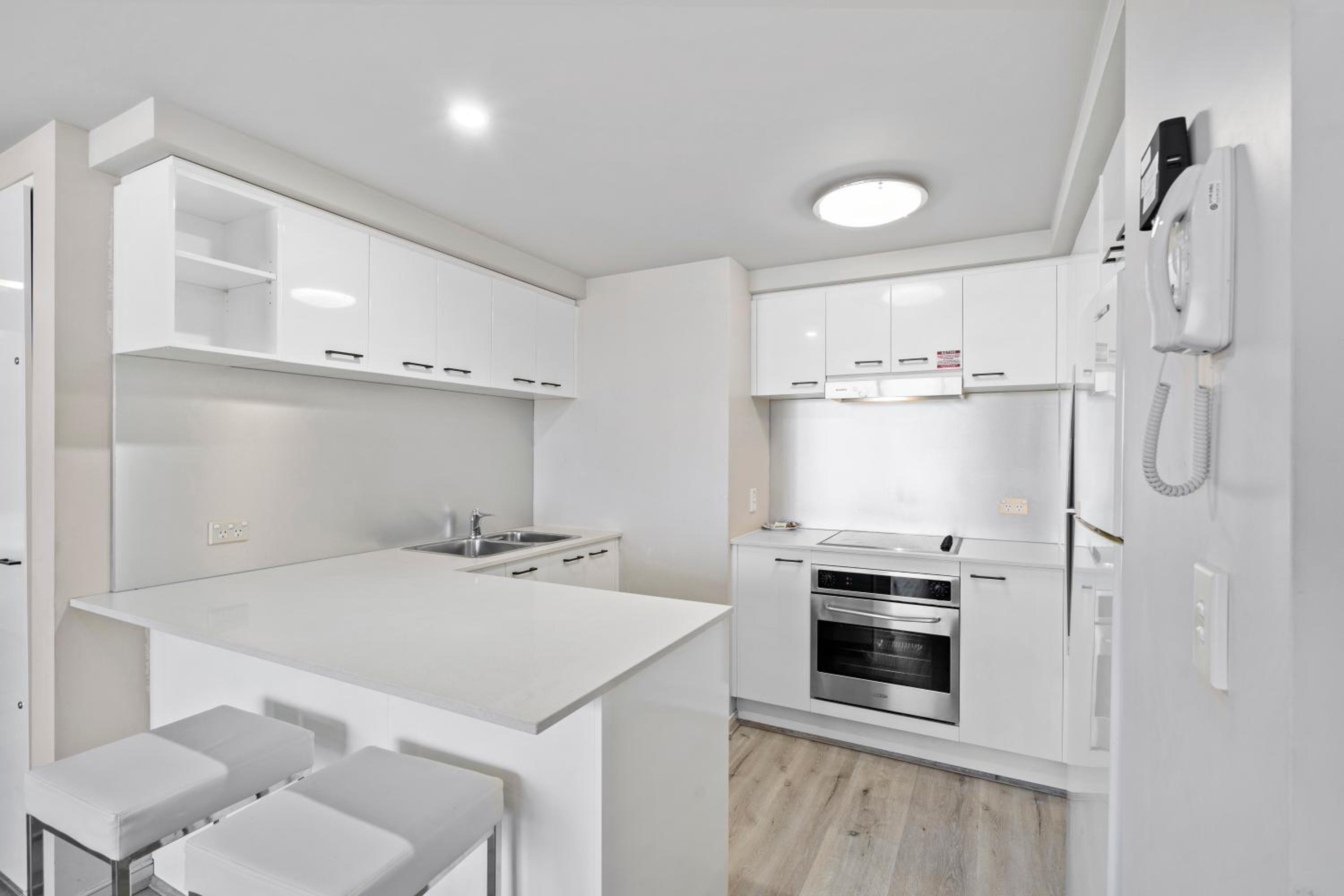 Towers of Chevron - Private Apartments - Hosted by Coastal Letting Co.