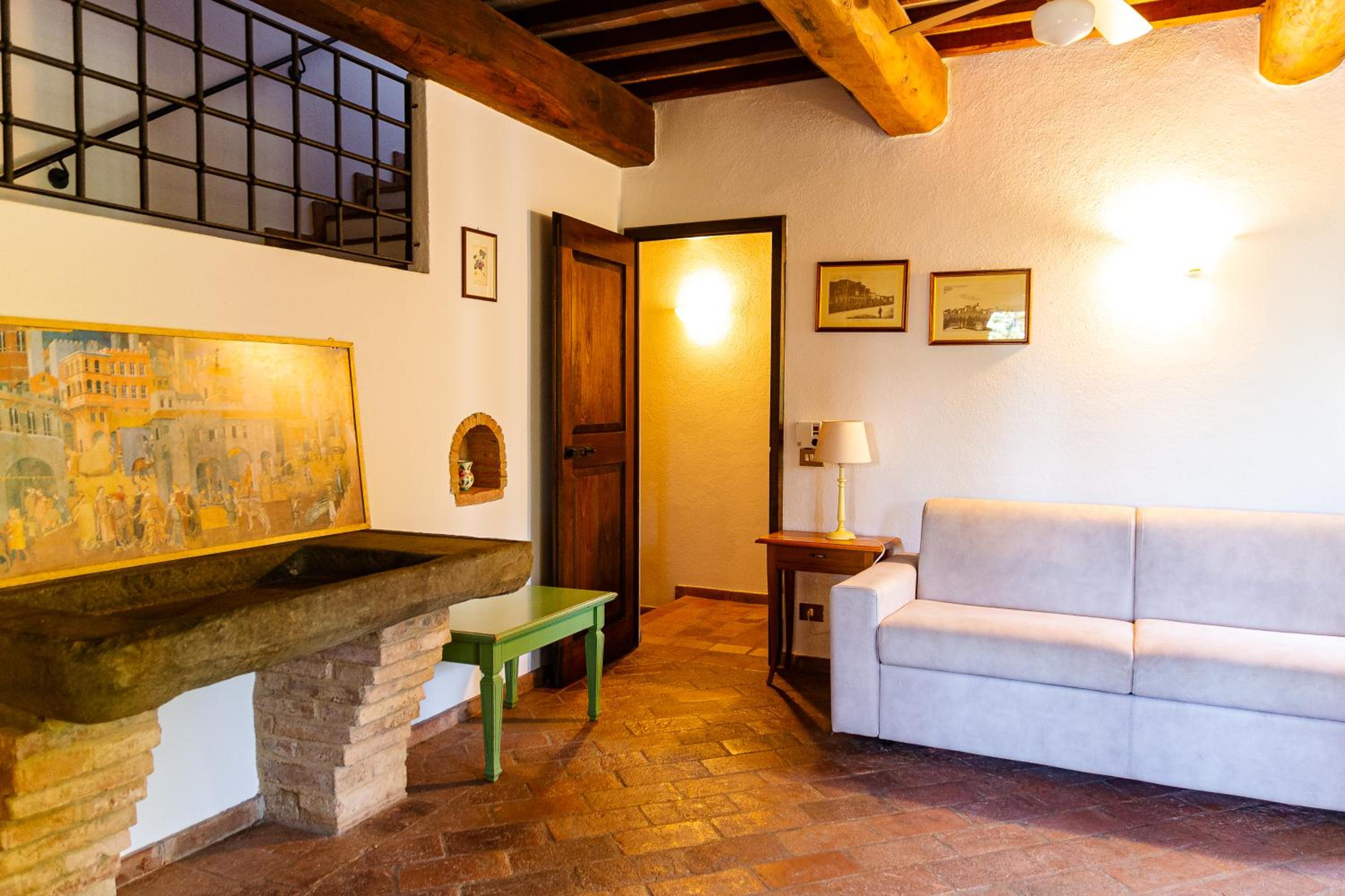 Podere Mezzastrada - Place of Charme