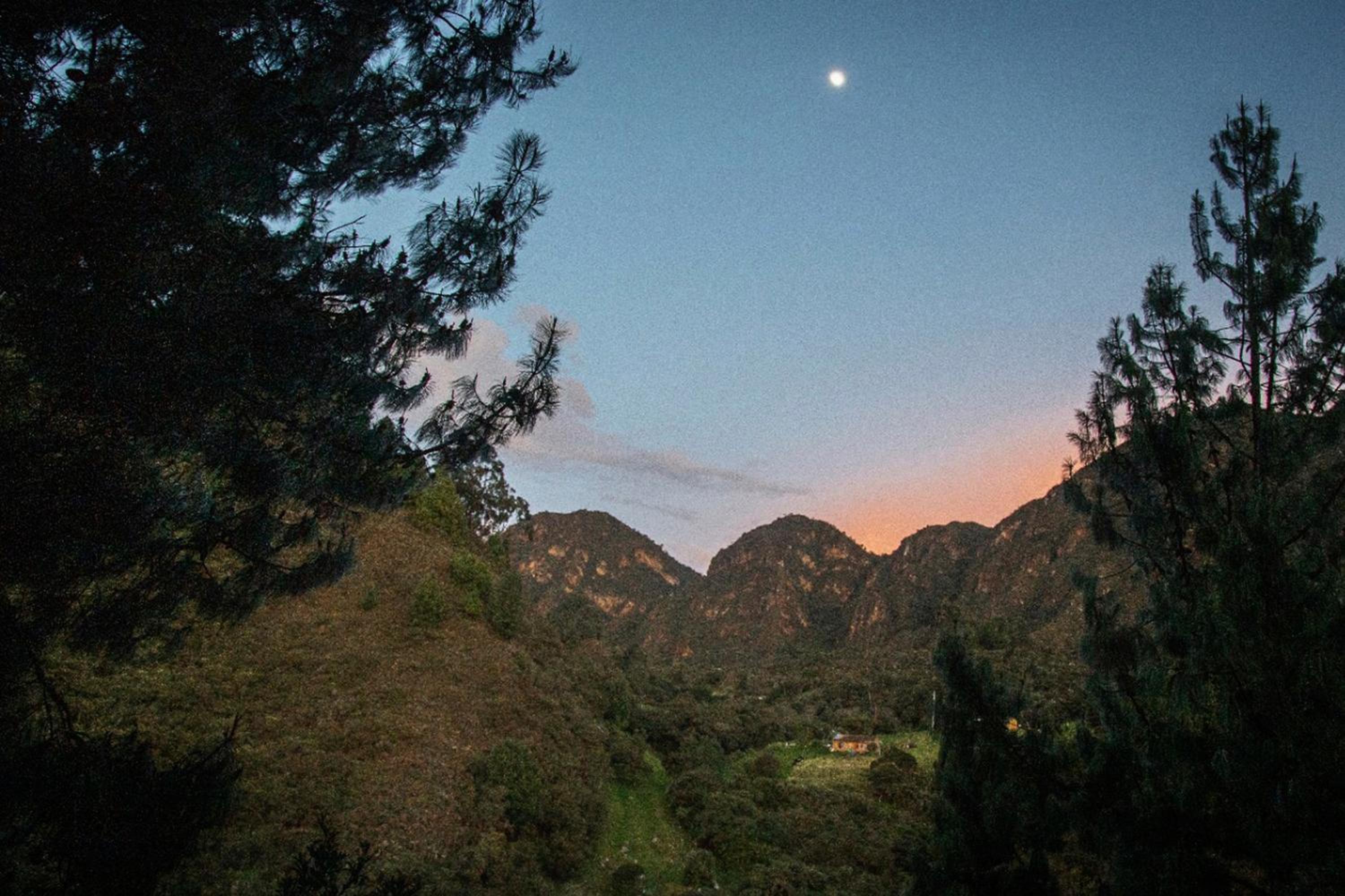 Alondra Posada Turística, escape con chimenea a una hora de Bogotá
