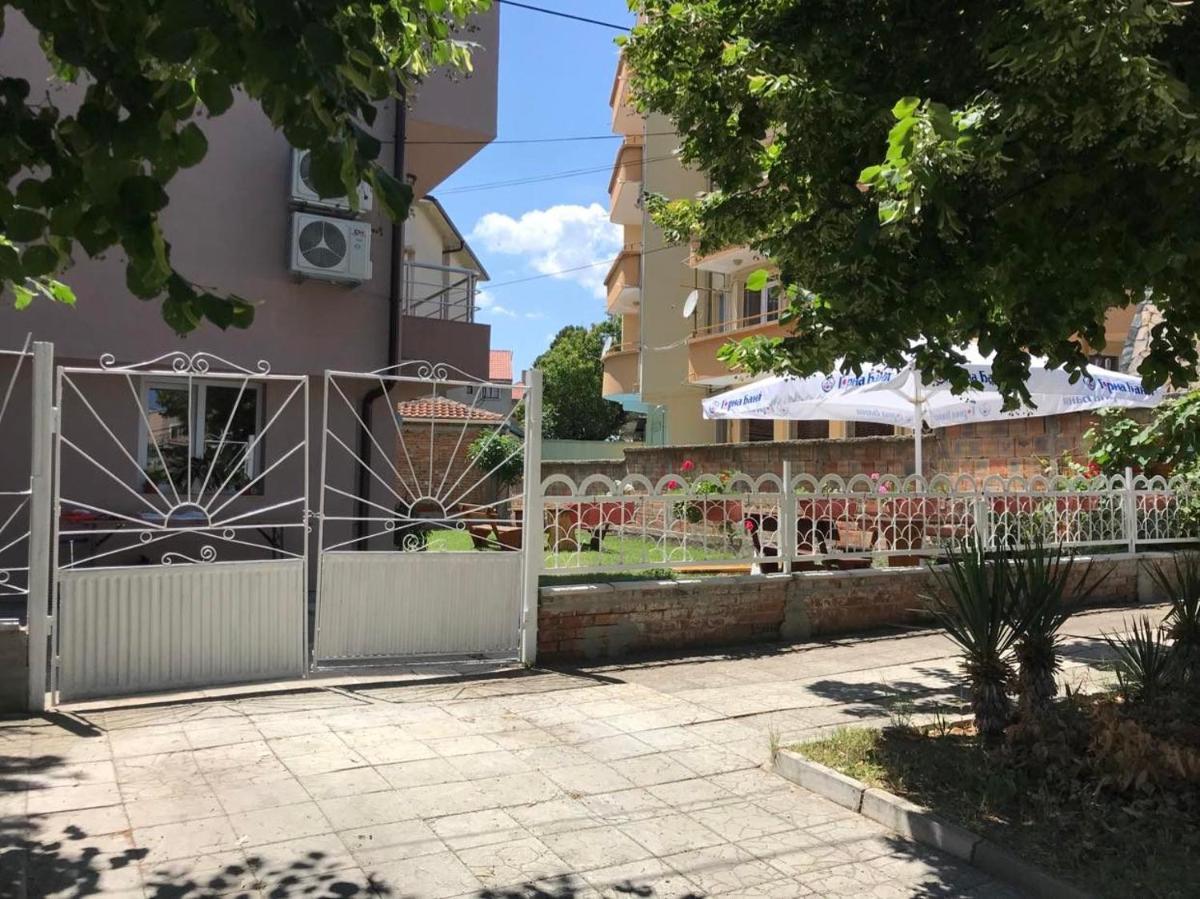 Photo 16