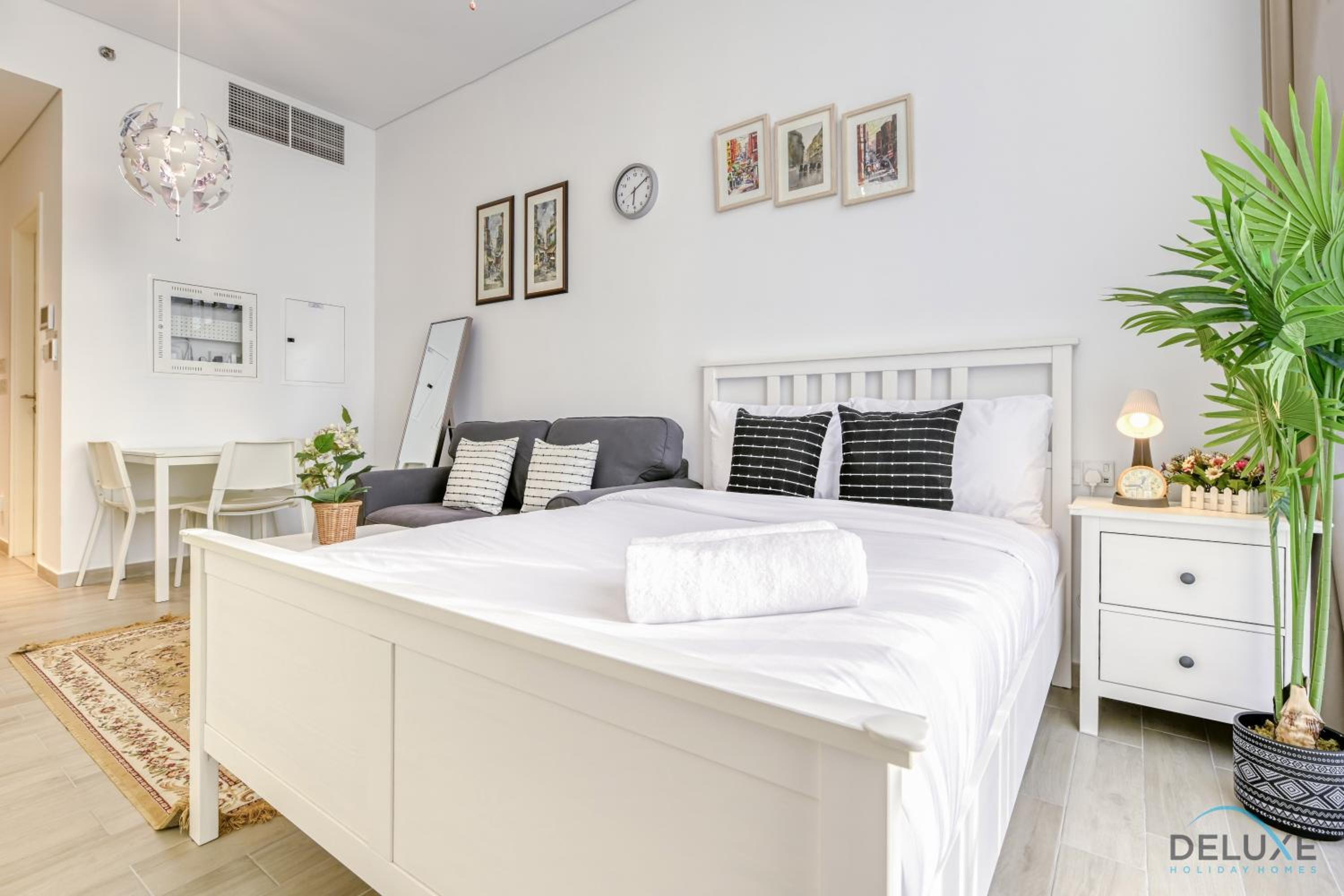 Cheerful Studio at Belgravia Tower JVC by Deluxe Holiday homes
