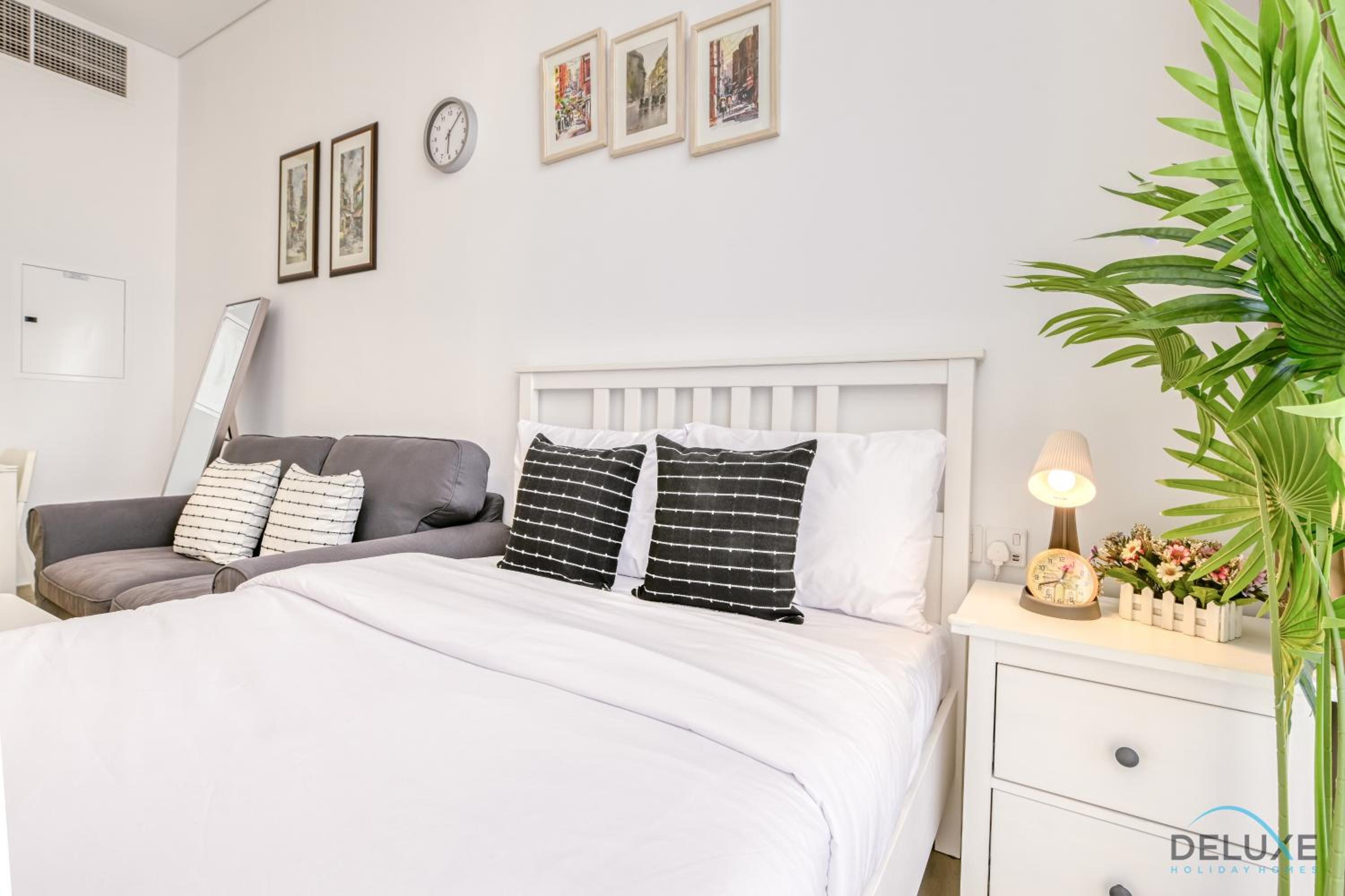 Cheerful Studio at Belgravia Tower JVC by Deluxe Holiday homes