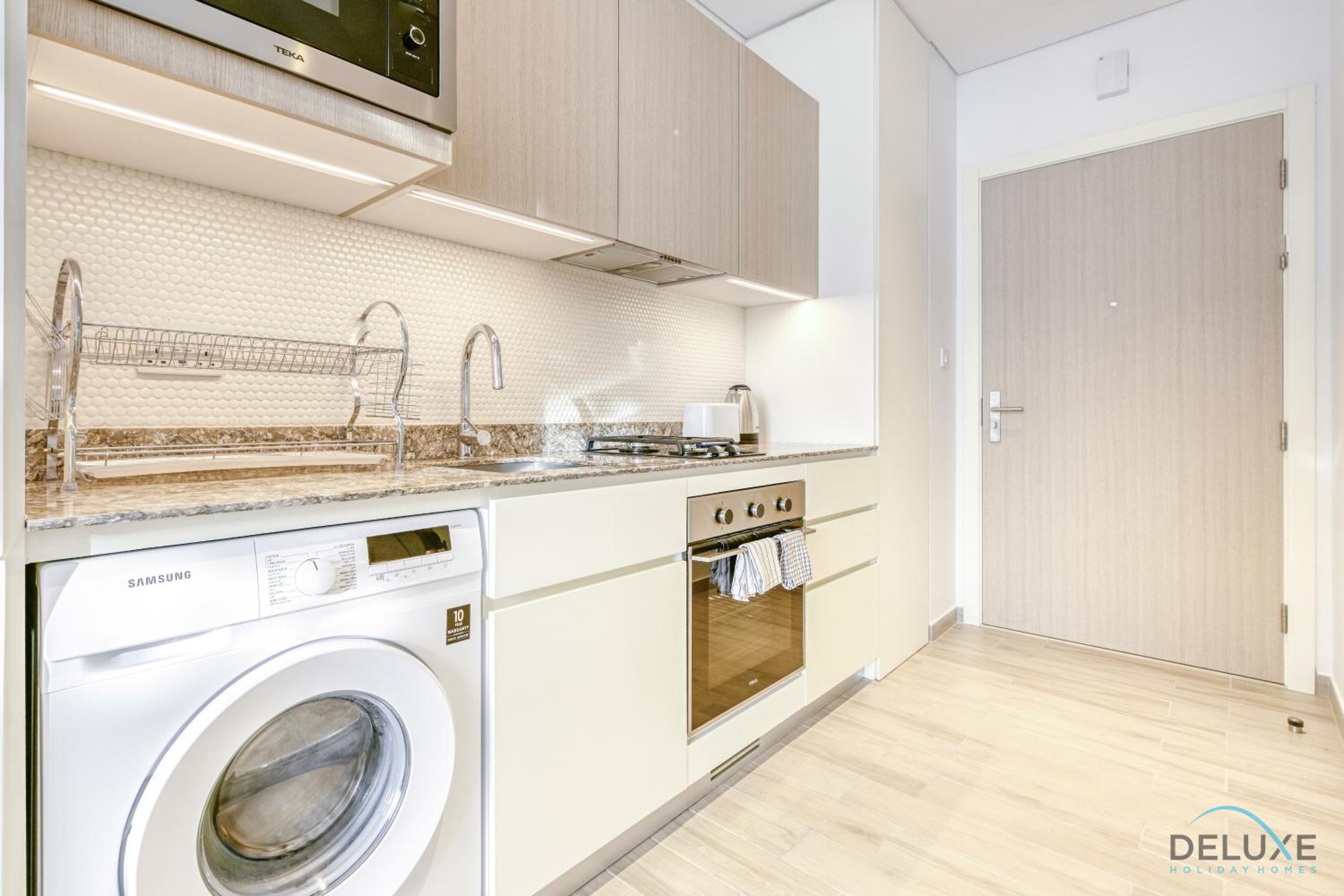 Cheerful Studio at Belgravia Tower JVC by Deluxe Holiday homes