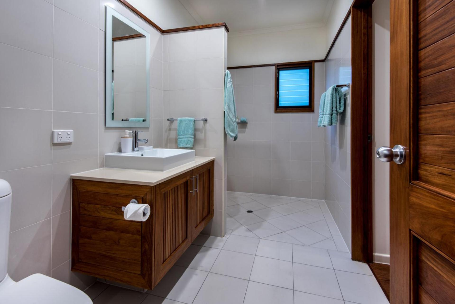 Indulge in the Lap of Luxury, Iluka is Your Private Ocean-view Haven on Half an Acre with Infinity Pool and Two Golf Buggies