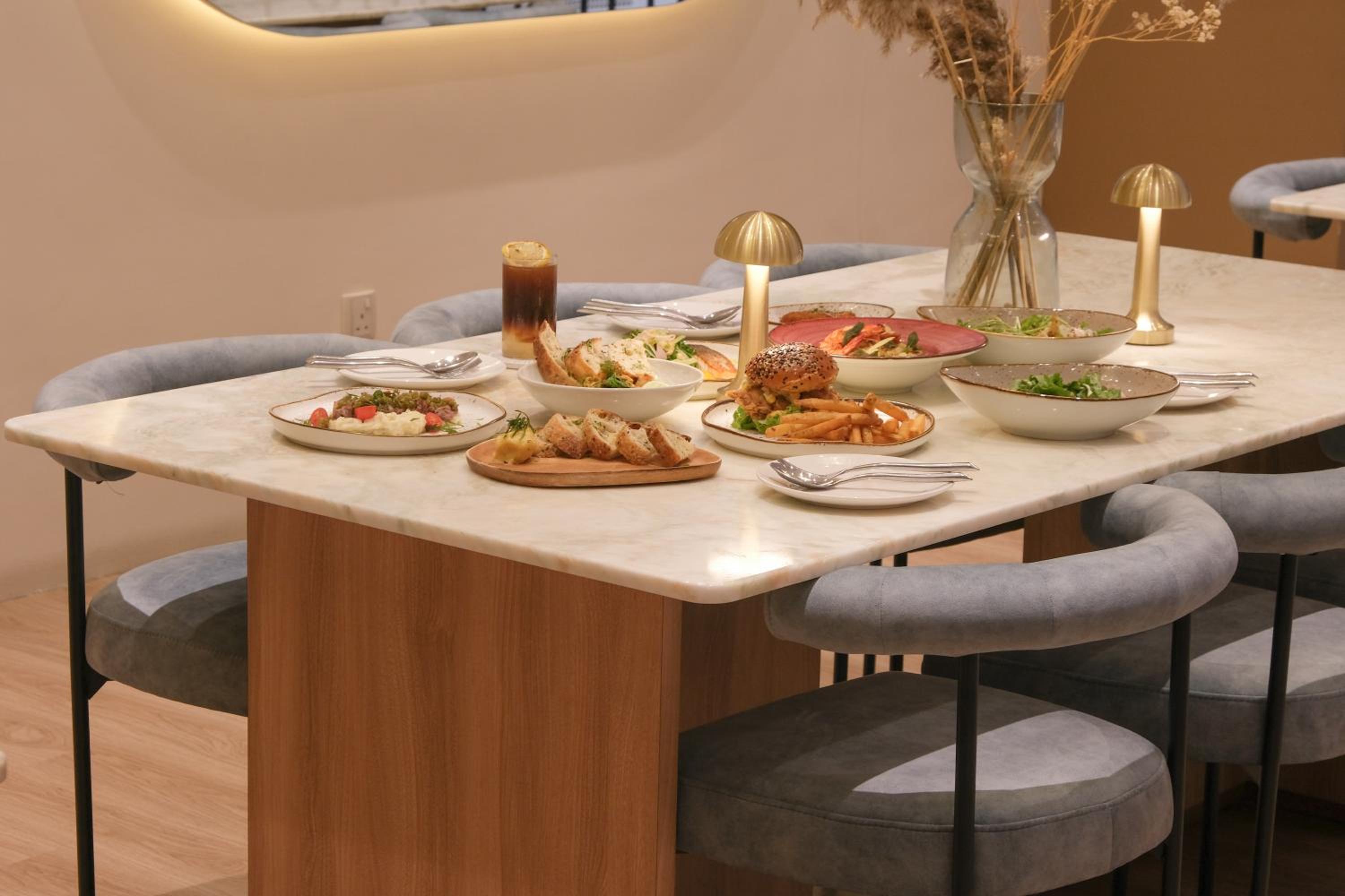 AMI Suites - Arte Mont Kiara