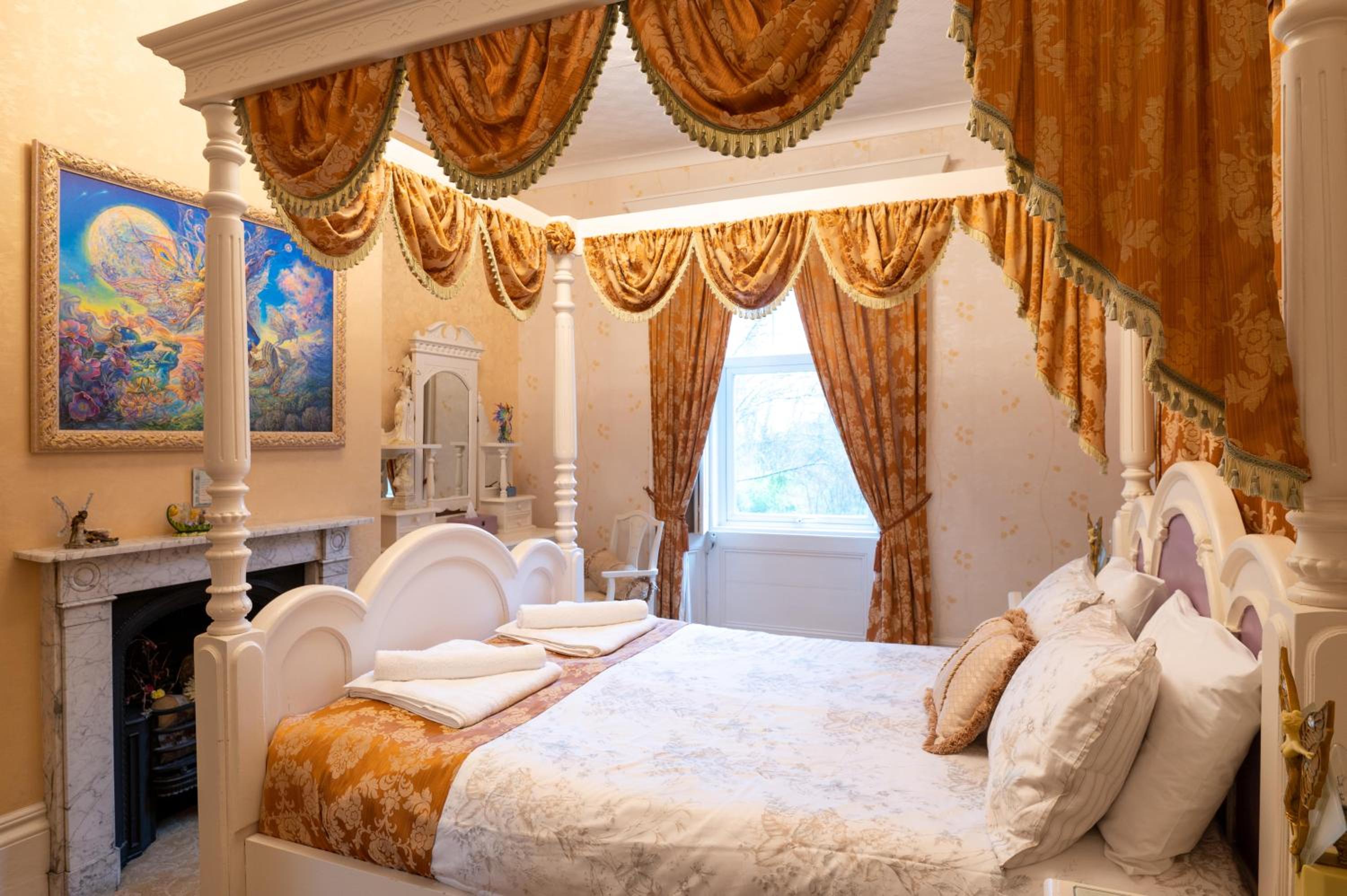 Enchanted Manor — photo 31